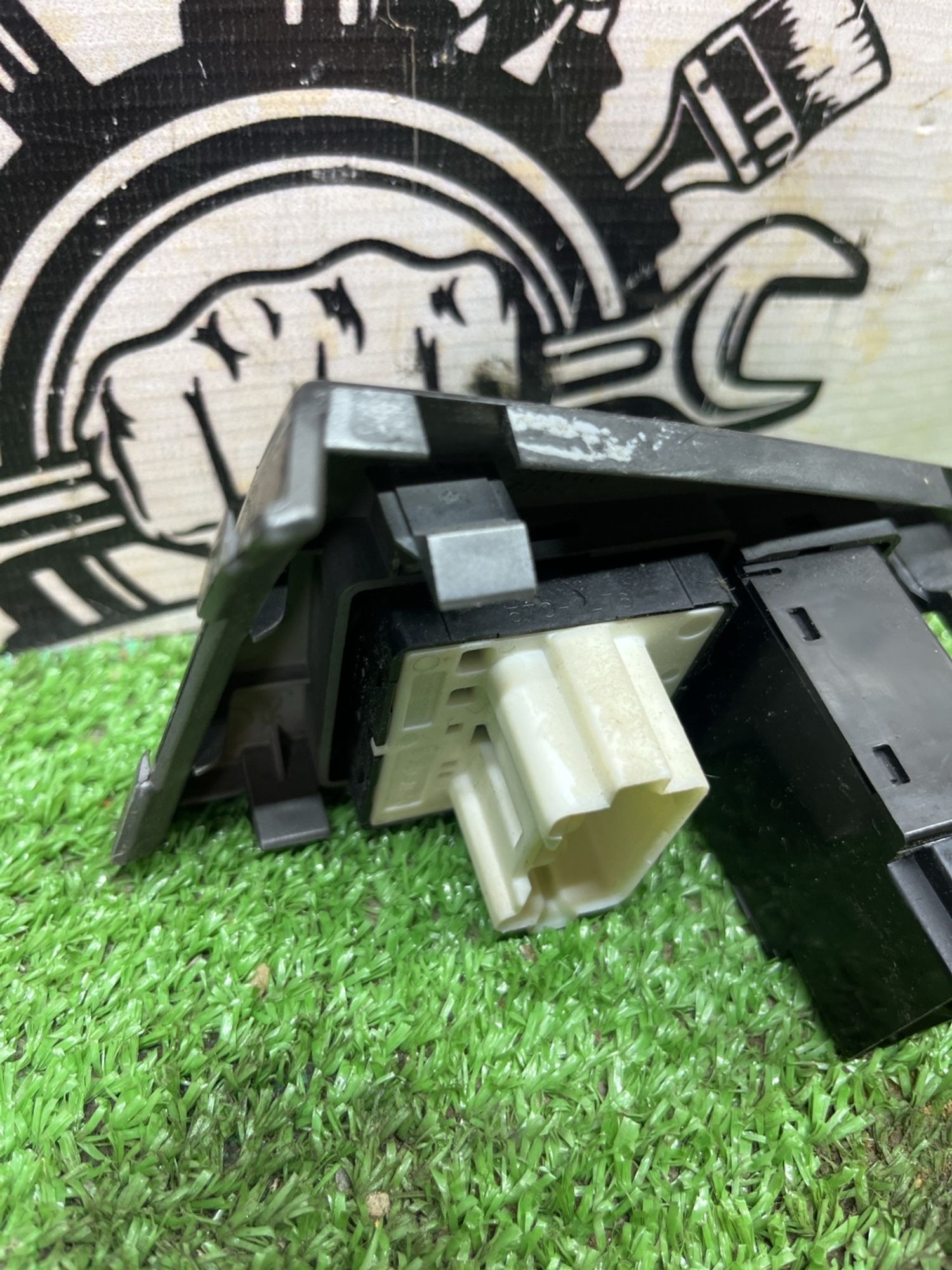 https://ycs.partsauto.market/partsauto-images/thmbs/userImages/cca1856e256b5441544f9aba03b424a6/part/0be7b3da-5d0b-4835-a4ad-853c8985d62d_1779524067429.jpg