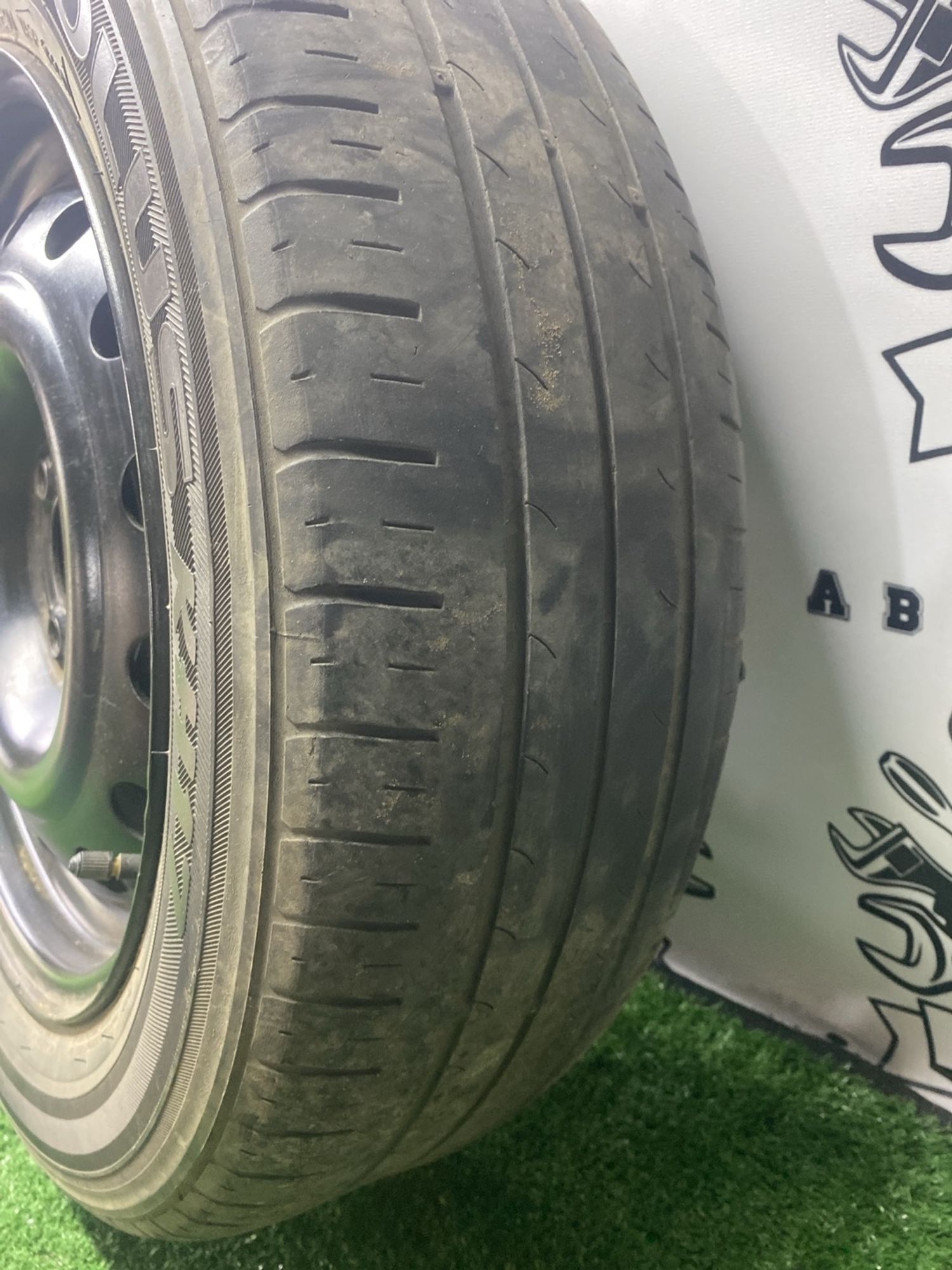 https://ycs.partsauto.market/partsauto-images/thmbs/userImages/cca1856e256b5441544f9aba03b424a6/part/0c1bc739-45c4-483e-96b8-8379bb019453_1781093425652.jpg