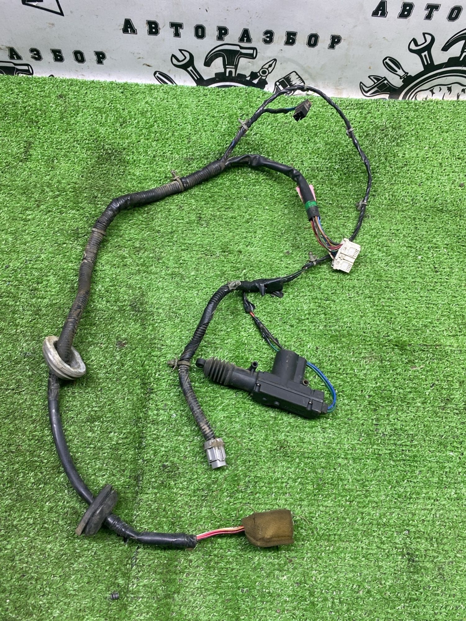 https://ycs.partsauto.market/partsauto-images/thmbs/userImages/cca1856e256b5441544f9aba03b424a6/part/0c63d099-5dcb-44b7-aad7-5a9e49ae3de4_1789377621457.jpg