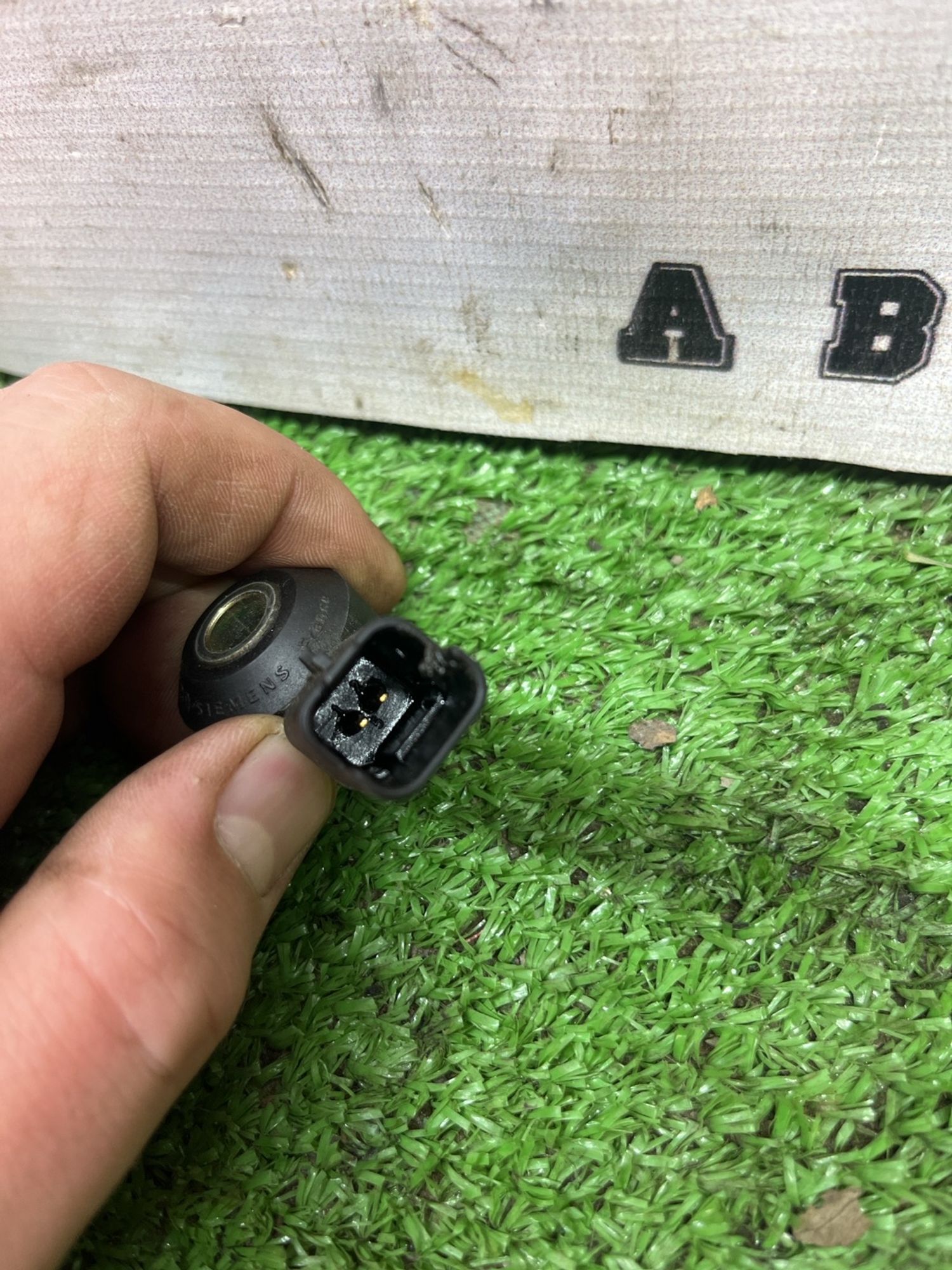 https://ycs.partsauto.market/partsauto-images/thmbs/userImages/cca1856e256b5441544f9aba03b424a6/part/0c8a571d-e06c-409b-9760-9ec8de8f77d3_1778052993597.jpg