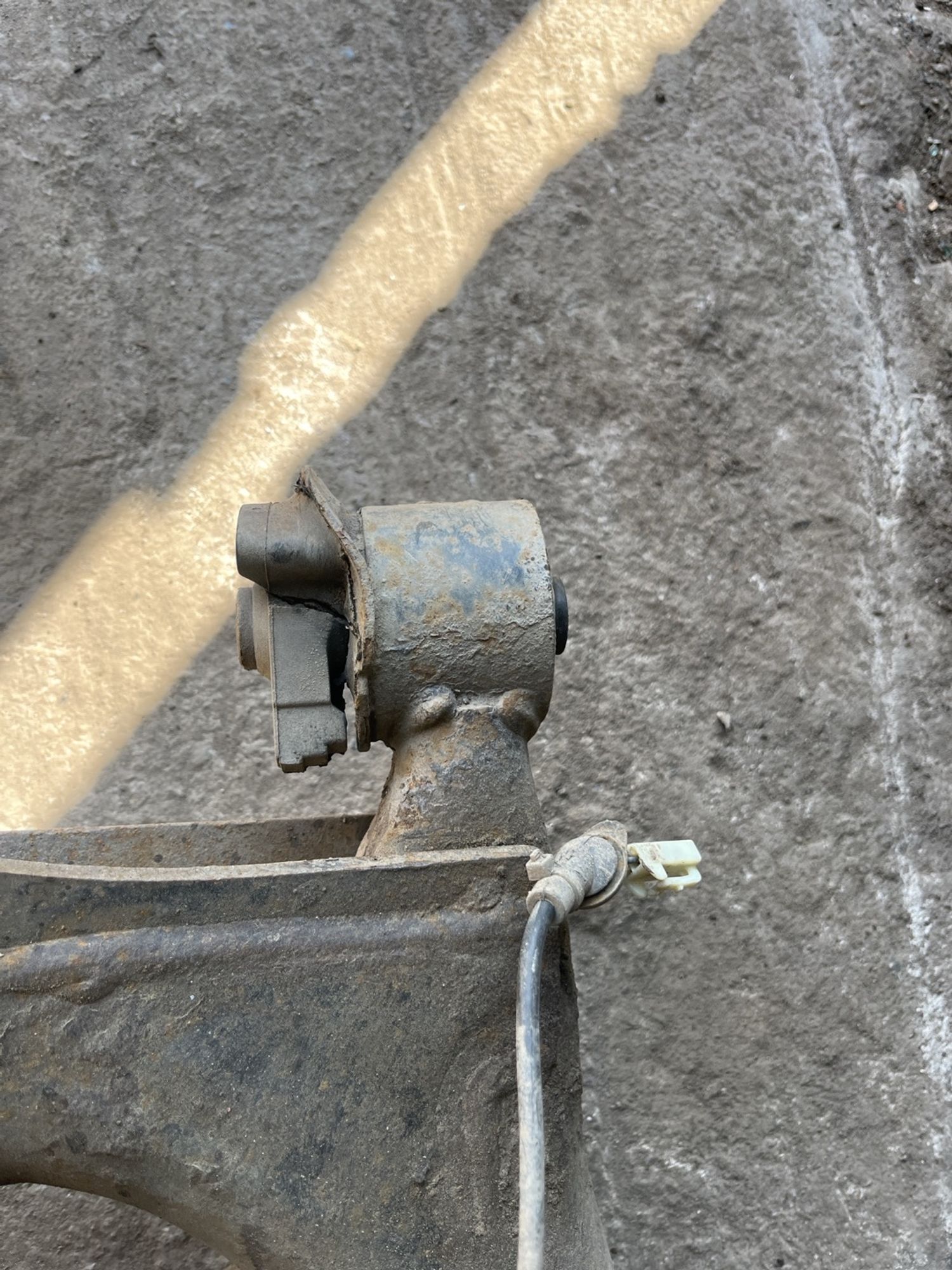 https://ycs.partsauto.market/partsauto-images/thmbs/userImages/cca1856e256b5441544f9aba03b424a6/part/0d623492-7a69-4bd7-b5db-18ba245f2599_1776236276935.jpg