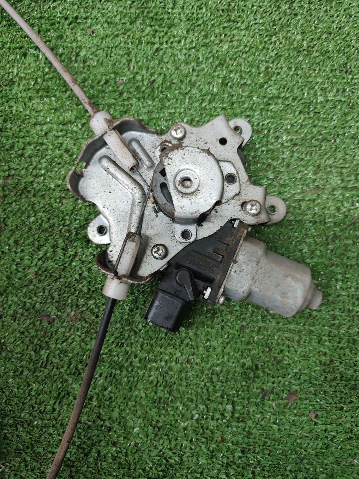 https://ycs.partsauto.market/partsauto-images/thmbs/userImages/cca1856e256b5441544f9aba03b424a6/part/0e35c720-25db-4229-aeb2-21356ea26764_1779263490488.jpg