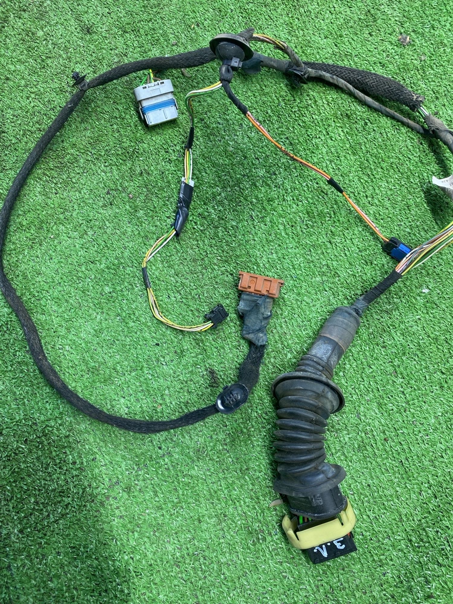 https://ycs.partsauto.market/partsauto-images/thmbs/userImages/cca1856e256b5441544f9aba03b424a6/part/0fb09746-7e14-4912-8b2a-166beeadd2ca_1777458277429.jpg