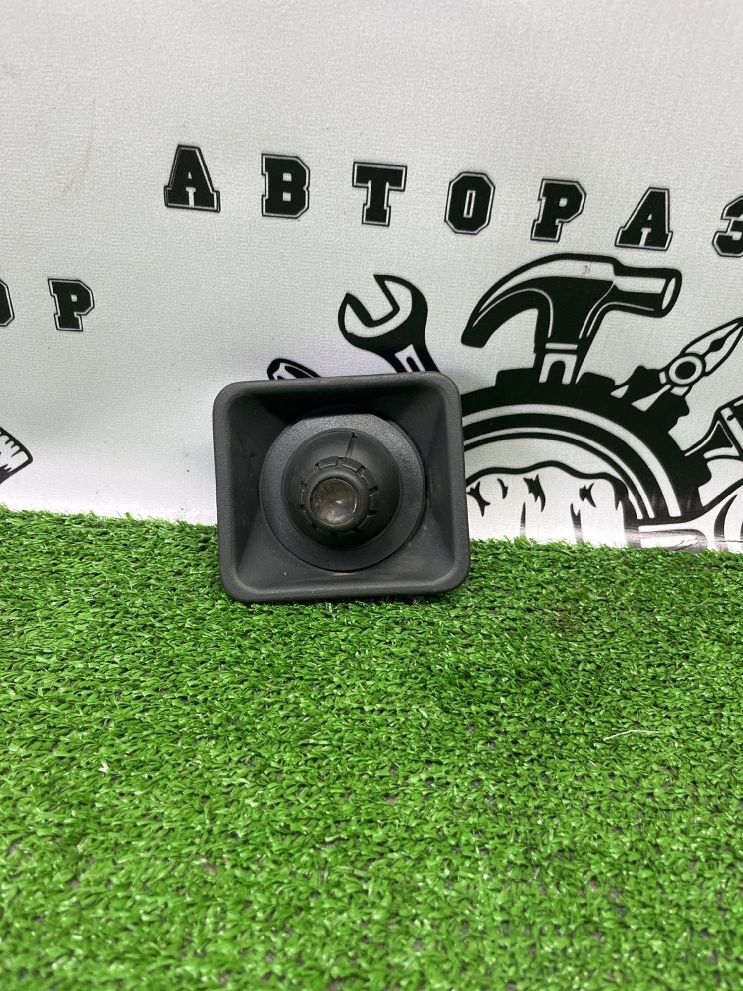 https://ycs.partsauto.market/partsauto-images/thmbs/userImages/cca1856e256b5441544f9aba03b424a6/part/102a0dba-76ed-43dd-993b-a8c4d0a072f2_1781605968209.jpg