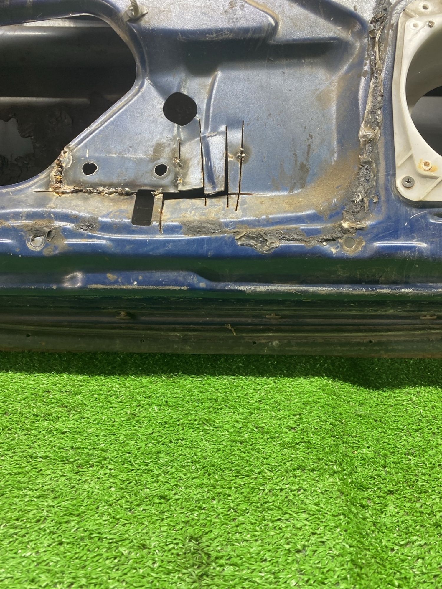 https://ycs.partsauto.market/partsauto-images/thmbs/userImages/cca1856e256b5441544f9aba03b424a6/part/111f75c3-b45f-4722-89c6-5b51830a58eb_1782205499170.jpg