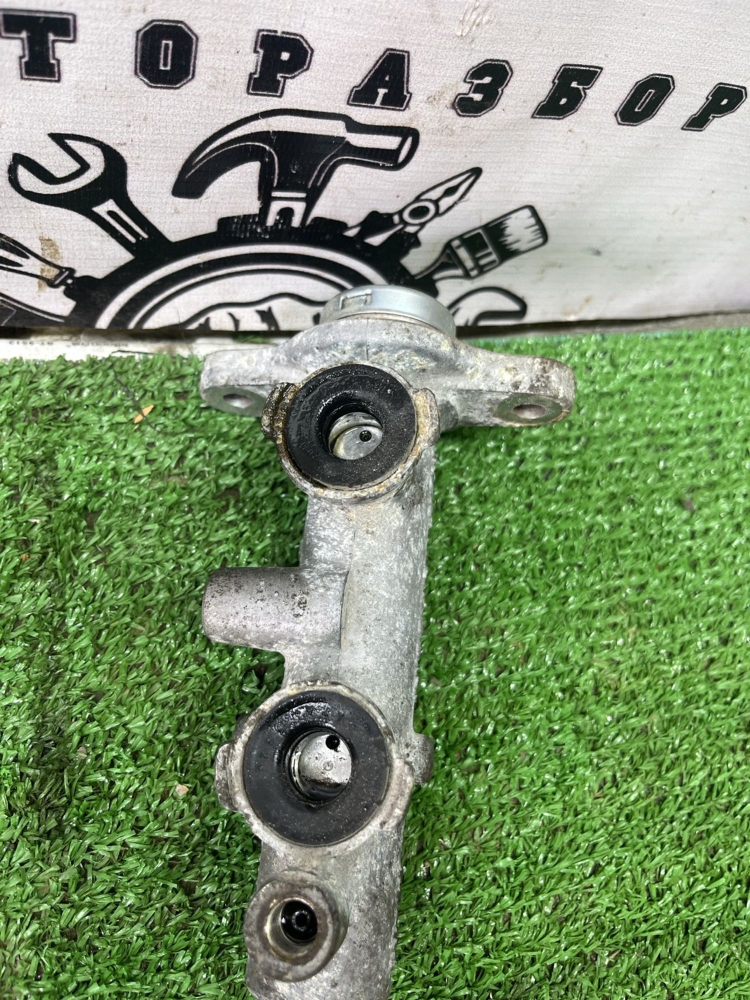 https://ycs.partsauto.market/partsauto-images/thmbs/userImages/cca1856e256b5441544f9aba03b424a6/part/11288809-c4f8-4cb1-bb43-4a825ccefc69_1778735458823.jpg