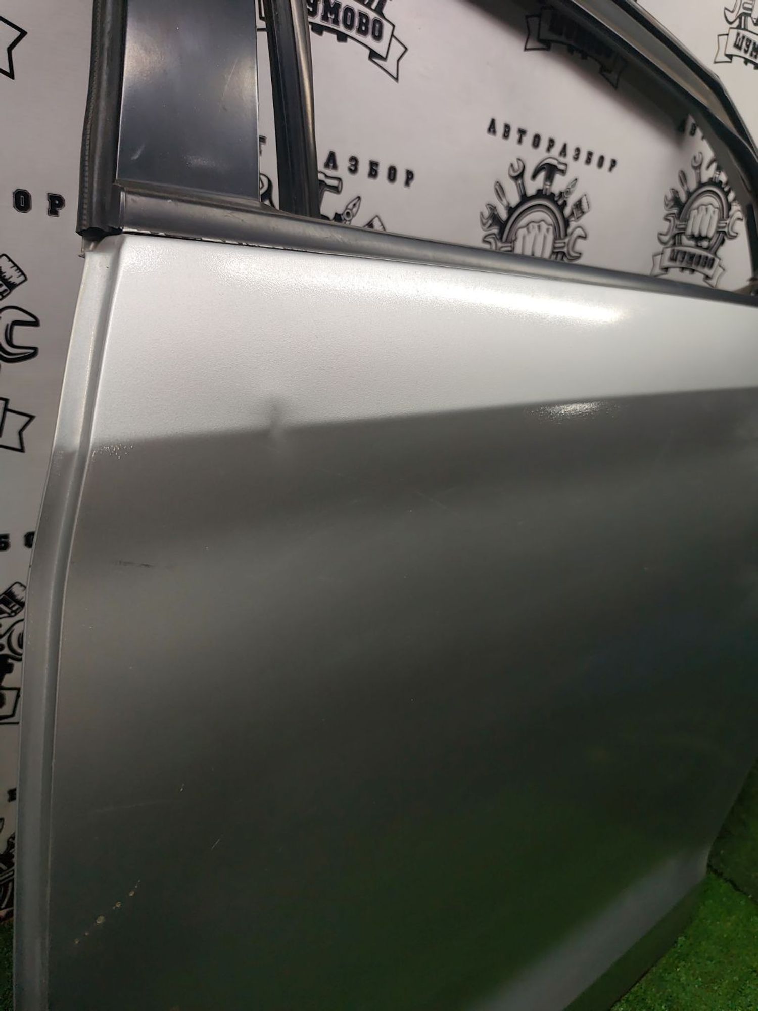 https://ycs.partsauto.market/partsauto-images/thmbs/userImages/cca1856e256b5441544f9aba03b424a6/part/12008189-5ba0-403e-a6d8-95181962c766_1781008260122.jpg