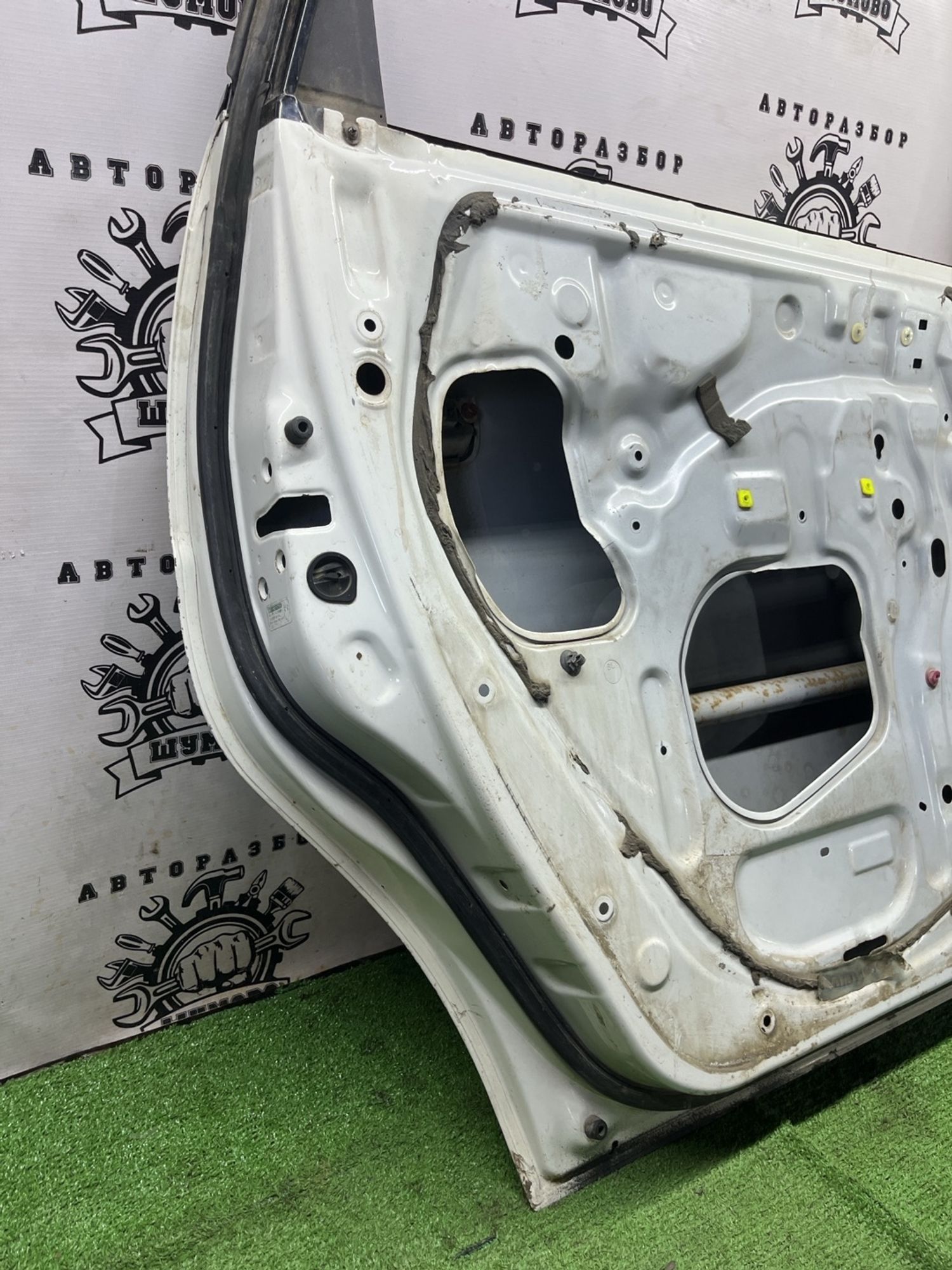https://ycs.partsauto.market/partsauto-images/thmbs/userImages/cca1856e256b5441544f9aba03b424a6/part/12130c56-850c-49ae-bf5f-262d05d6a5e7_1775124580110.jpg