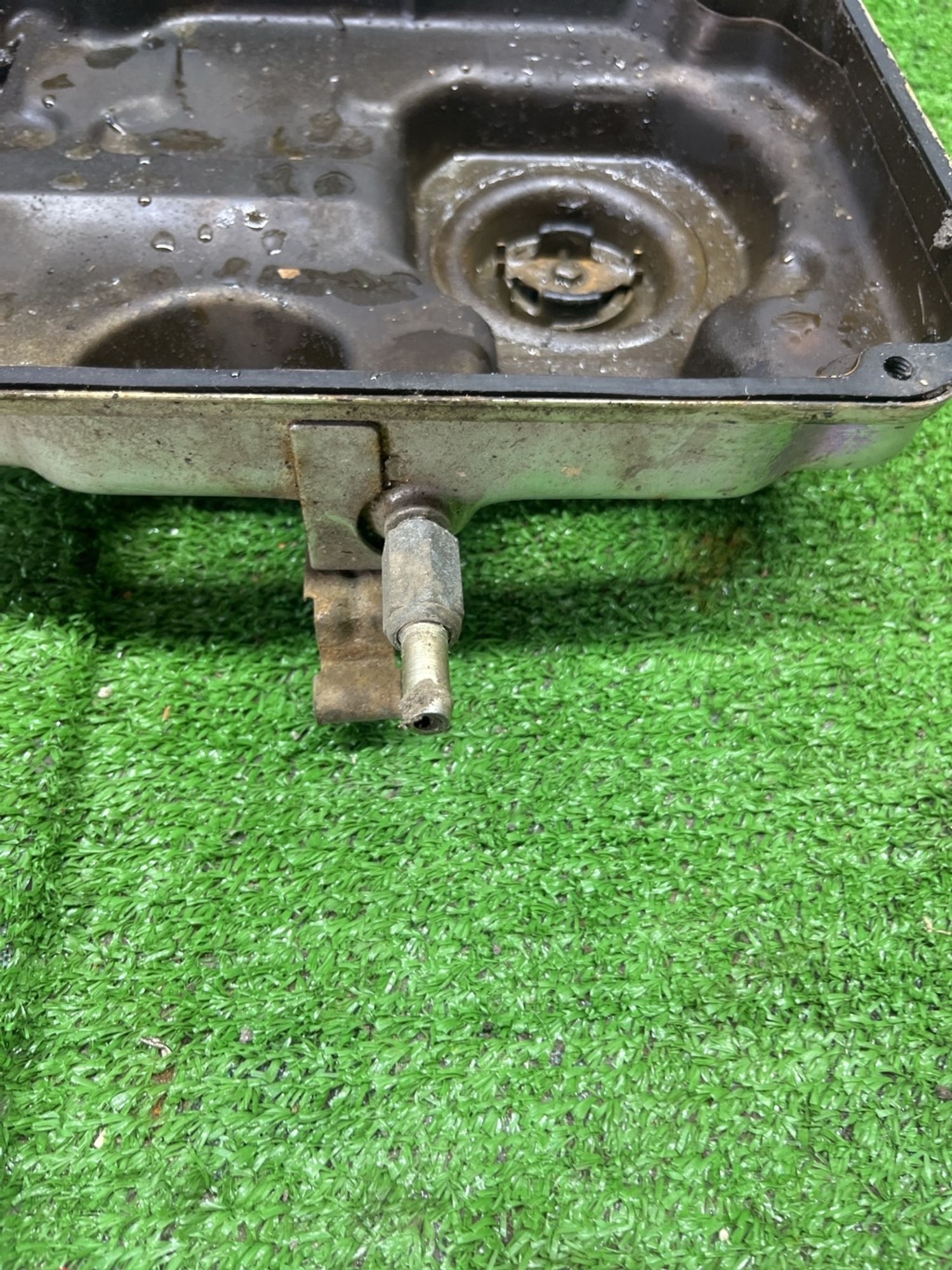 https://ycs.partsauto.market/partsauto-images/thmbs/userImages/cca1856e256b5441544f9aba03b424a6/part/1269c810-080e-44d1-8f5b-55001c774b17_1783693904772.jpg