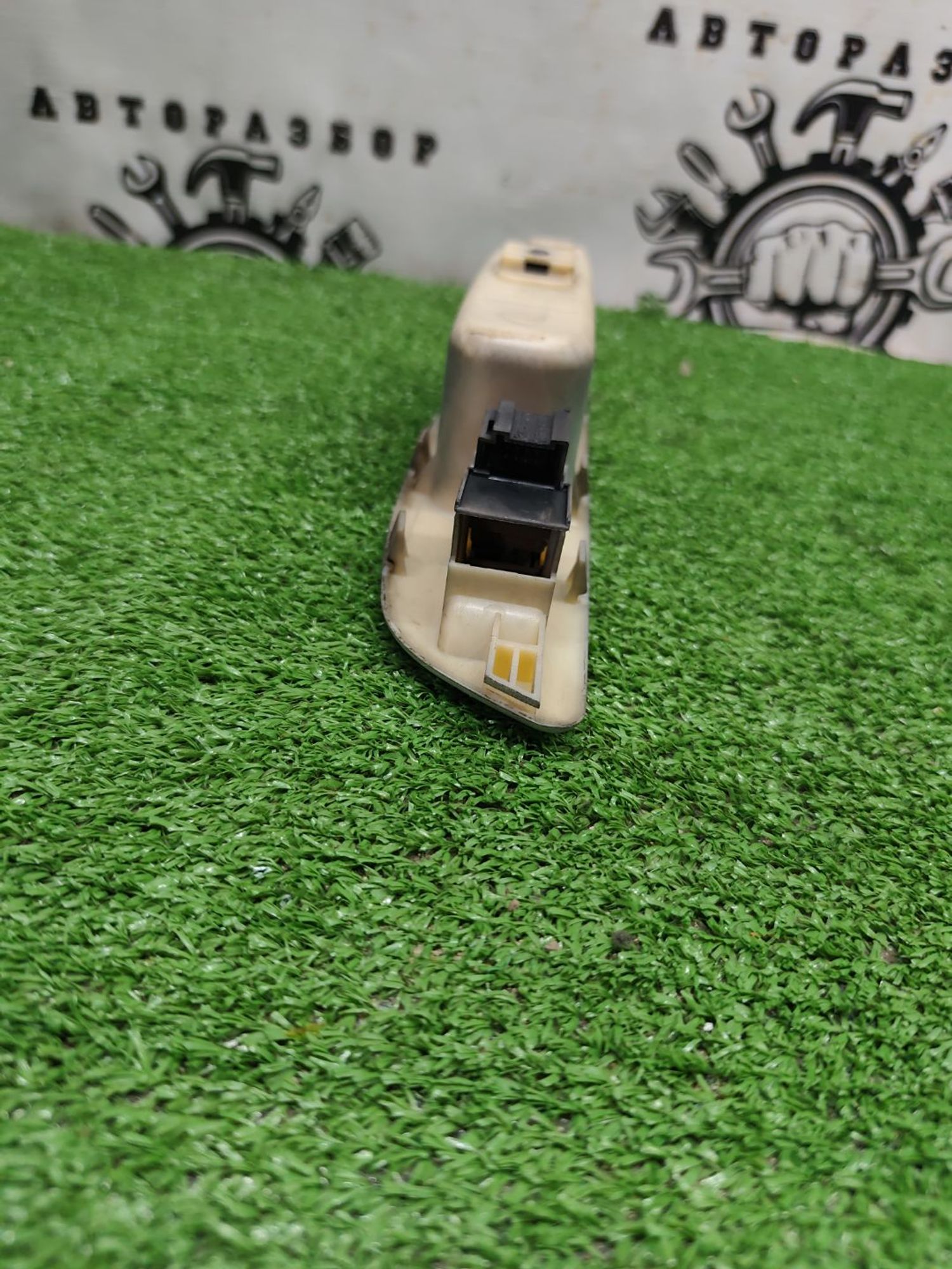 https://ycs.partsauto.market/partsauto-images/thmbs/userImages/cca1856e256b5441544f9aba03b424a6/part/1318fbb5-c704-4460-8b33-fe182ee4dc1b_1780998174453.jpg
