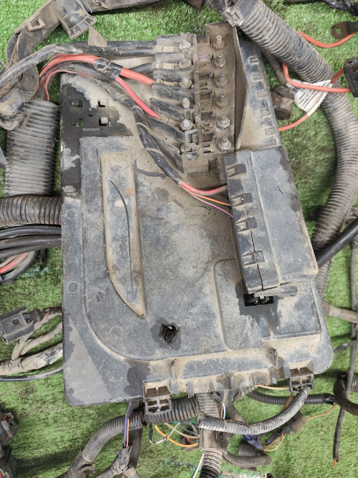 https://ycs.partsauto.market/partsauto-images/thmbs/userImages/cca1856e256b5441544f9aba03b424a6/part/1476a204-5d7f-492b-87dd-c126ccca26c8_1779869409854.jpg