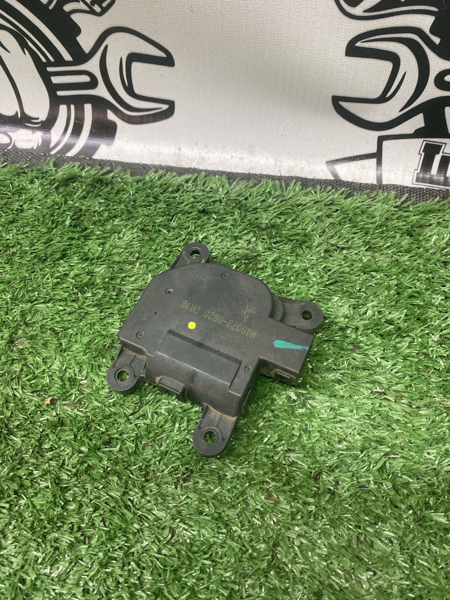 https://ycs.partsauto.market/partsauto-images/thmbs/userImages/cca1856e256b5441544f9aba03b424a6/part/151195ae-b1ac-4542-bec1-aabf7d5902ab_1782804105559.jpg