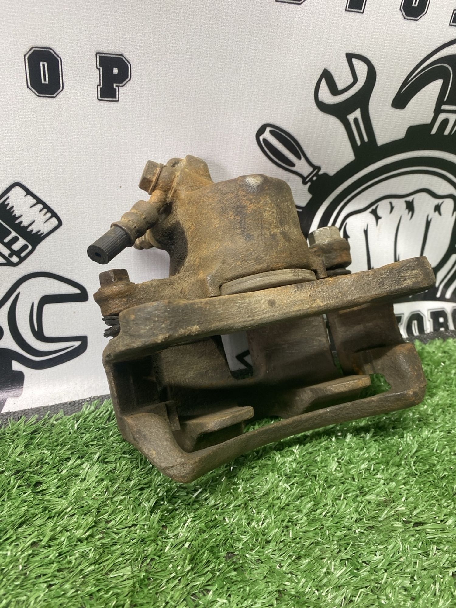 https://ycs.partsauto.market/partsauto-images/thmbs/userImages/cca1856e256b5441544f9aba03b424a6/part/15411b24-bab8-4cb0-9c03-824e3bd8b1a6_1782206529822.jpg