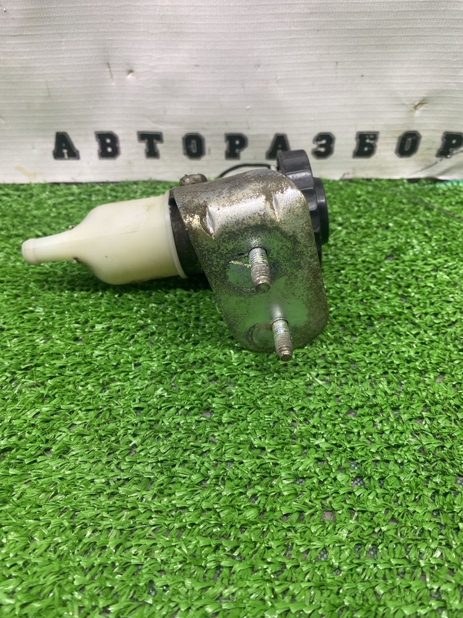 https://ycs.partsauto.market/partsauto-images/thmbs/userImages/cca1856e256b5441544f9aba03b424a6/part/164653e8-ee52-4bdf-8961-e97a206e94de_1780558998202.jpg