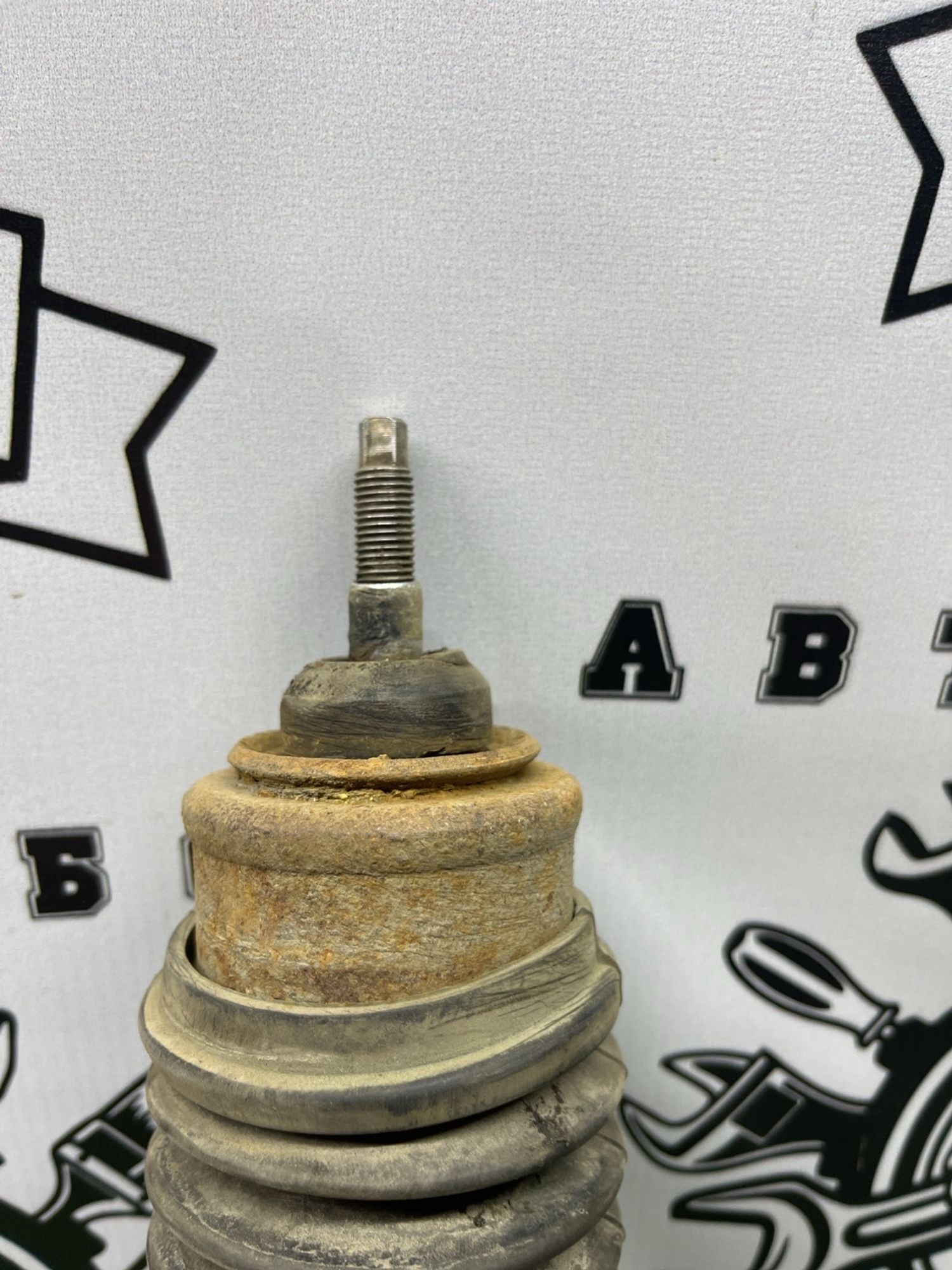 https://ycs.partsauto.market/partsauto-images/thmbs/userImages/cca1856e256b5441544f9aba03b424a6/part/1669f8f7-8b1c-4ad1-a73f-f0a28e133a15_1784265470338.jpg
