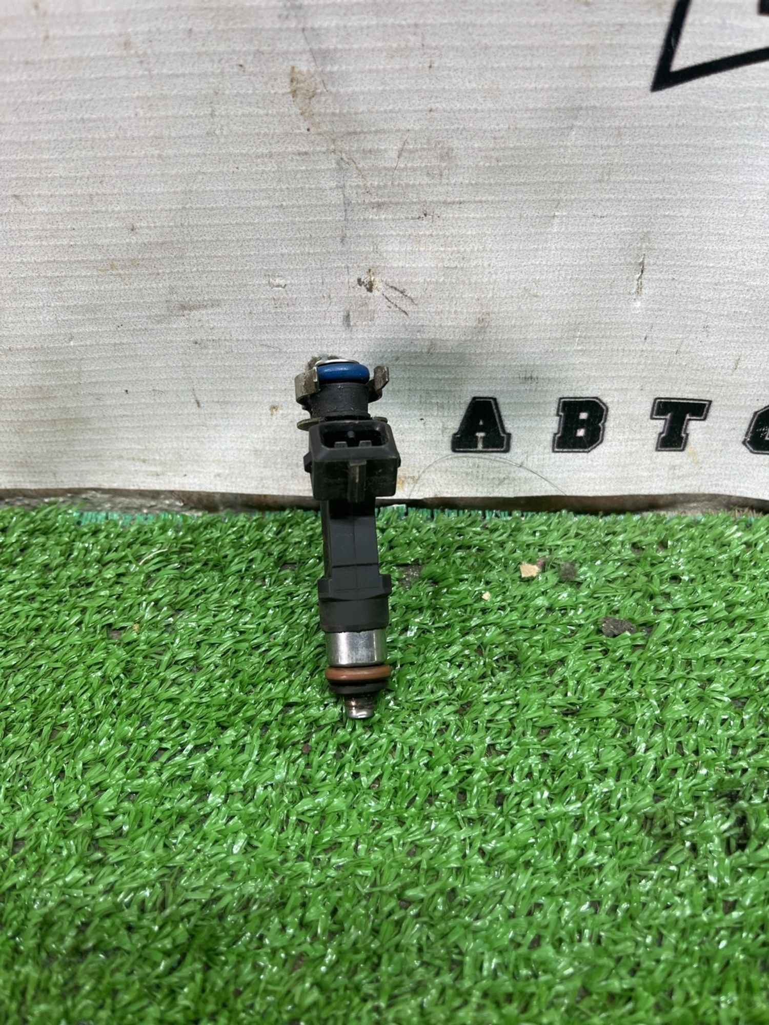 https://ycs.partsauto.market/partsauto-images/thmbs/userImages/cca1856e256b5441544f9aba03b424a6/part/17506285-b02c-4402-853b-b3810e434d14_1774856036641.jpg