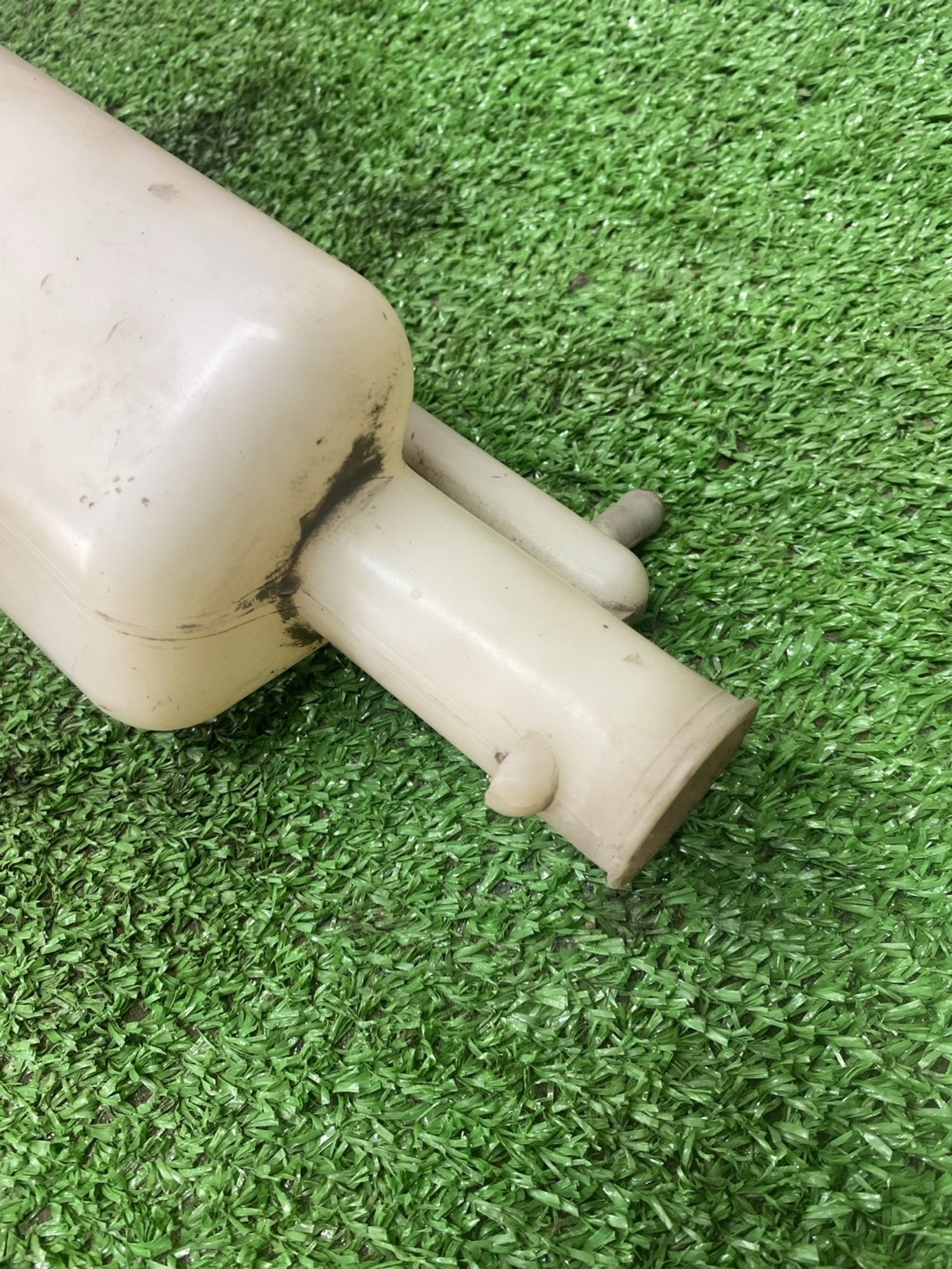 https://ycs.partsauto.market/partsauto-images/thmbs/userImages/cca1856e256b5441544f9aba03b424a6/part/19a6070b-45ac-42ee-beb9-f7aee578f508_1780039557877.jpg