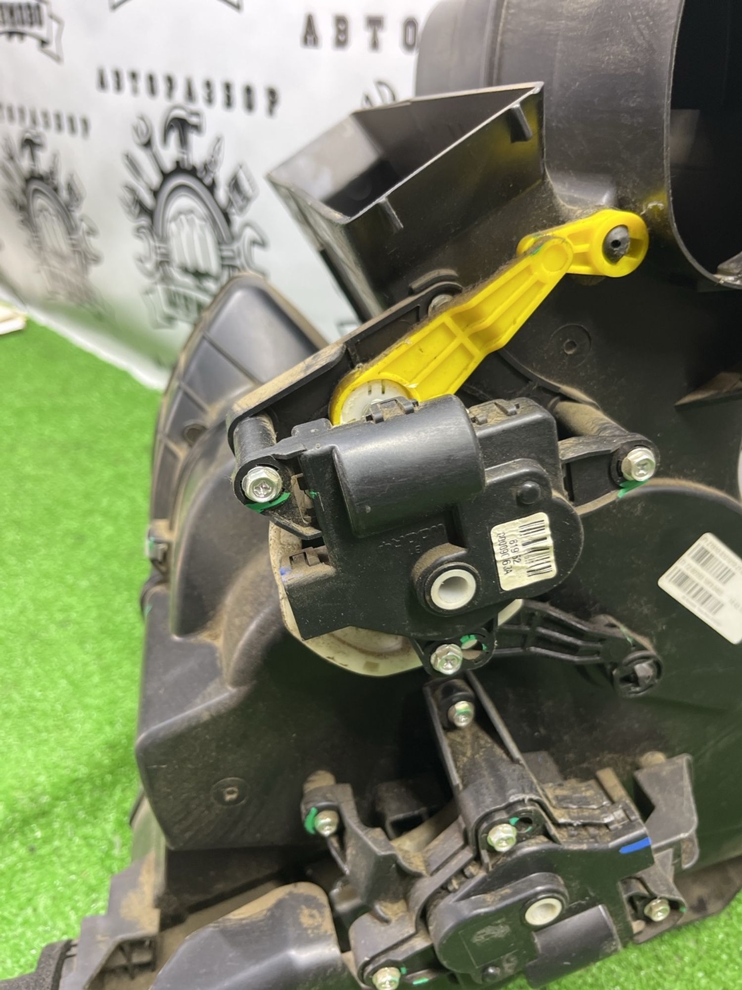https://ycs.partsauto.market/partsauto-images/thmbs/userImages/cca1856e256b5441544f9aba03b424a6/part/1c5b112e-f00c-4011-8bf8-7fe7451ac56f_1783328689500.jpg