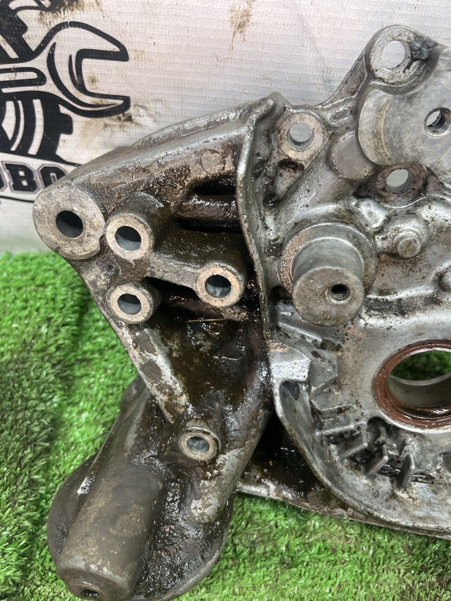 https://ycs.partsauto.market/partsauto-images/thmbs/userImages/cca1856e256b5441544f9aba03b424a6/part/1cadd0fc-a1ab-4b2a-95fe-bd84604d81fd_1780301335674.jpg