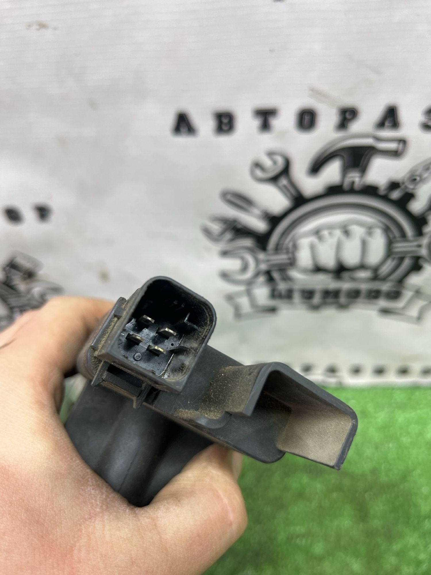 https://ycs.partsauto.market/partsauto-images/thmbs/userImages/cca1856e256b5441544f9aba03b424a6/part/1e73c305-3b50-4418-a115-11b4fd558781_1777546116573.jpg