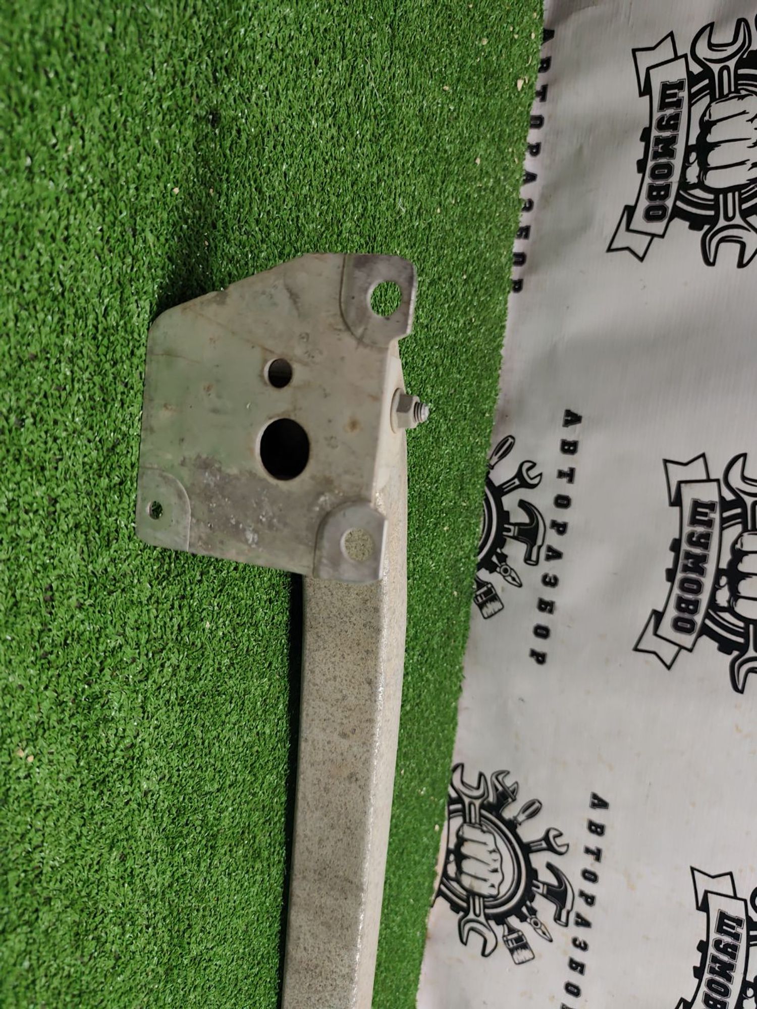 https://ycs.partsauto.market/partsauto-images/thmbs/userImages/cca1856e256b5441544f9aba03b424a6/part/1ea00874-d2db-4c14-a237-95ec6b286535_1780718197167.jpg