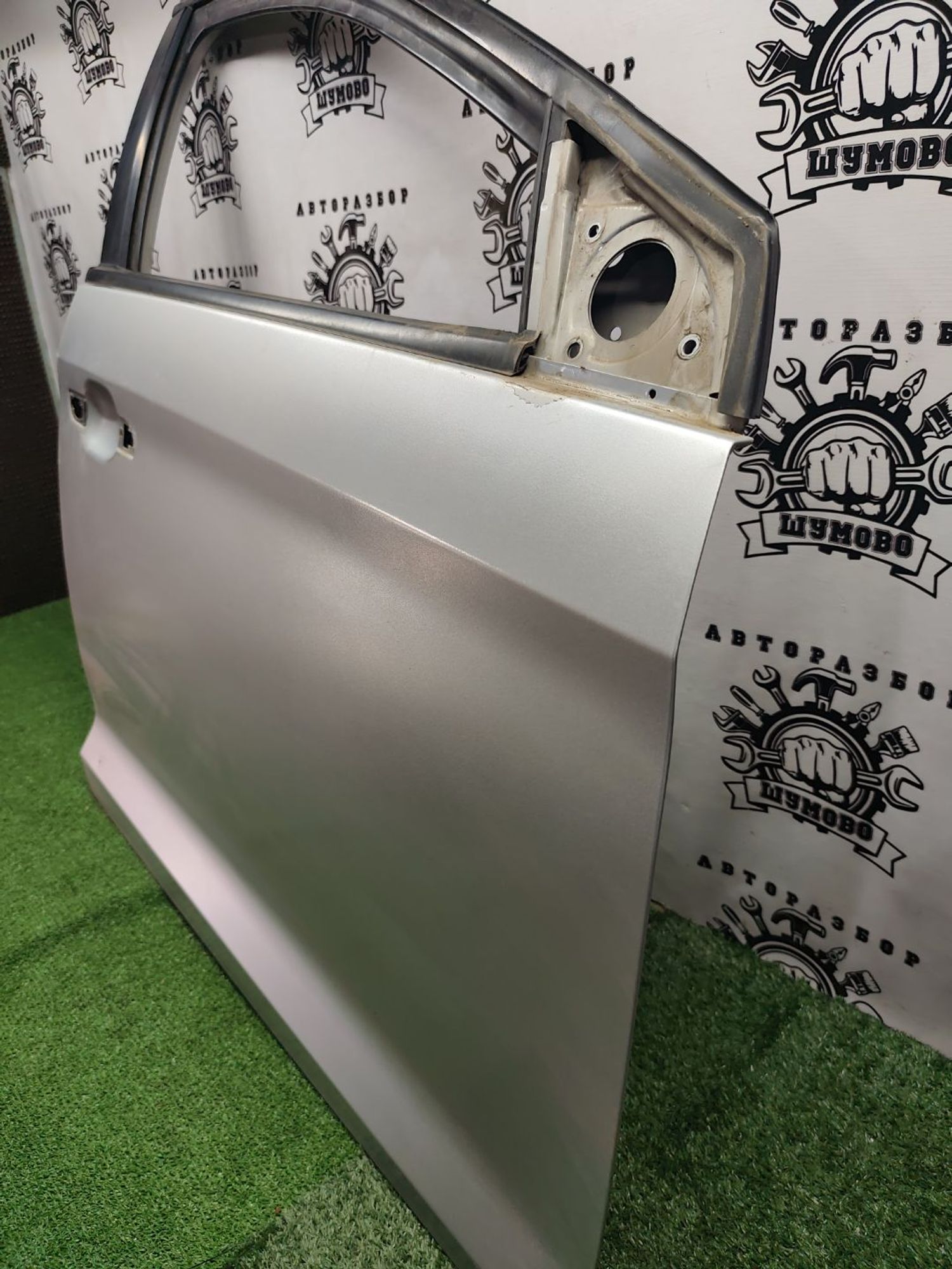 https://ycs.partsauto.market/partsauto-images/thmbs/userImages/cca1856e256b5441544f9aba03b424a6/part/1f6fa7c8-ea96-42e8-95db-ce6dceb14163_1781005744928.jpg