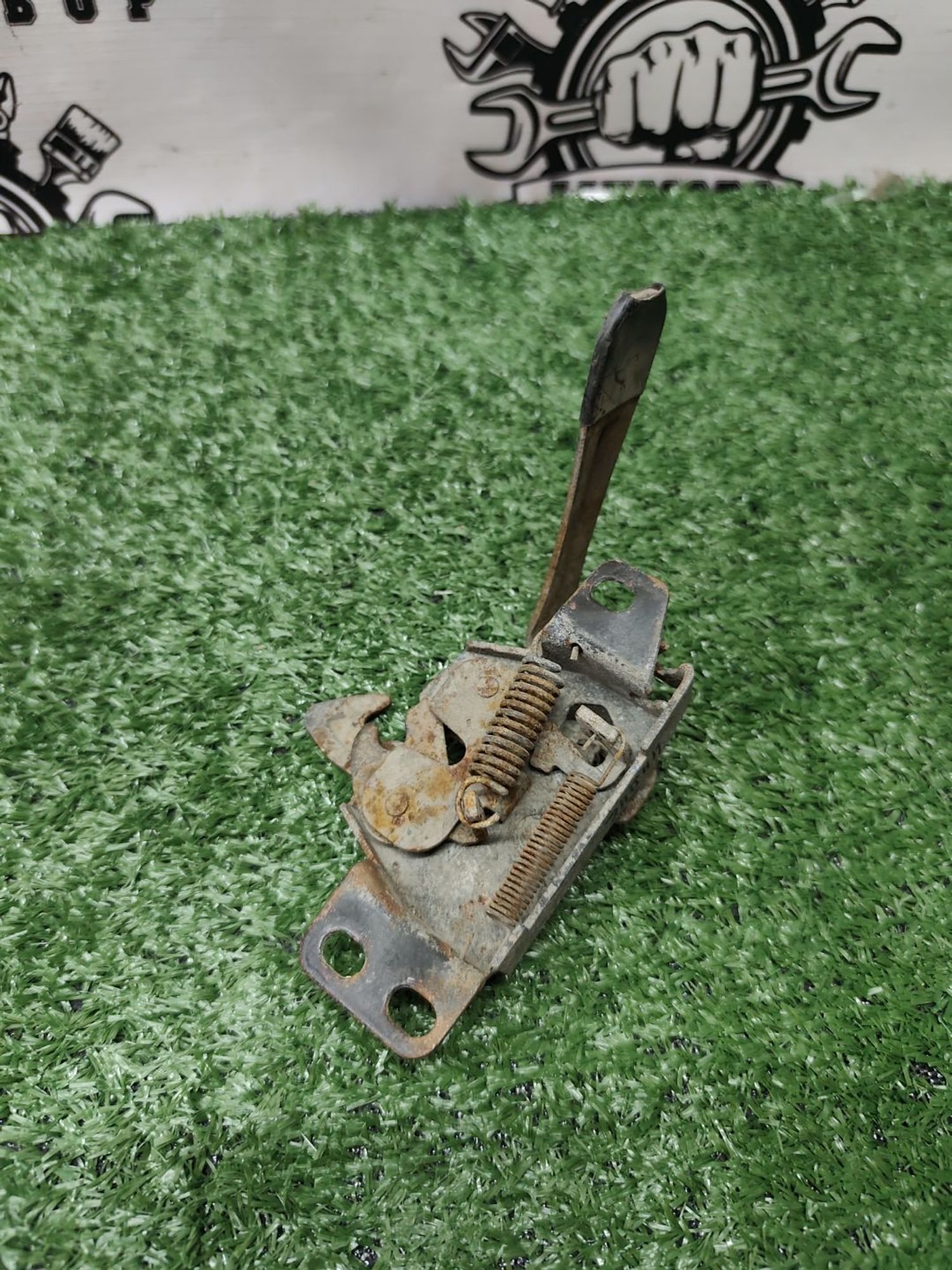 https://ycs.partsauto.market/partsauto-images/thmbs/userImages/cca1856e256b5441544f9aba03b424a6/part/1fe15946-efe1-4c7d-9e6c-0da1af037e34_1780462381465.jpg