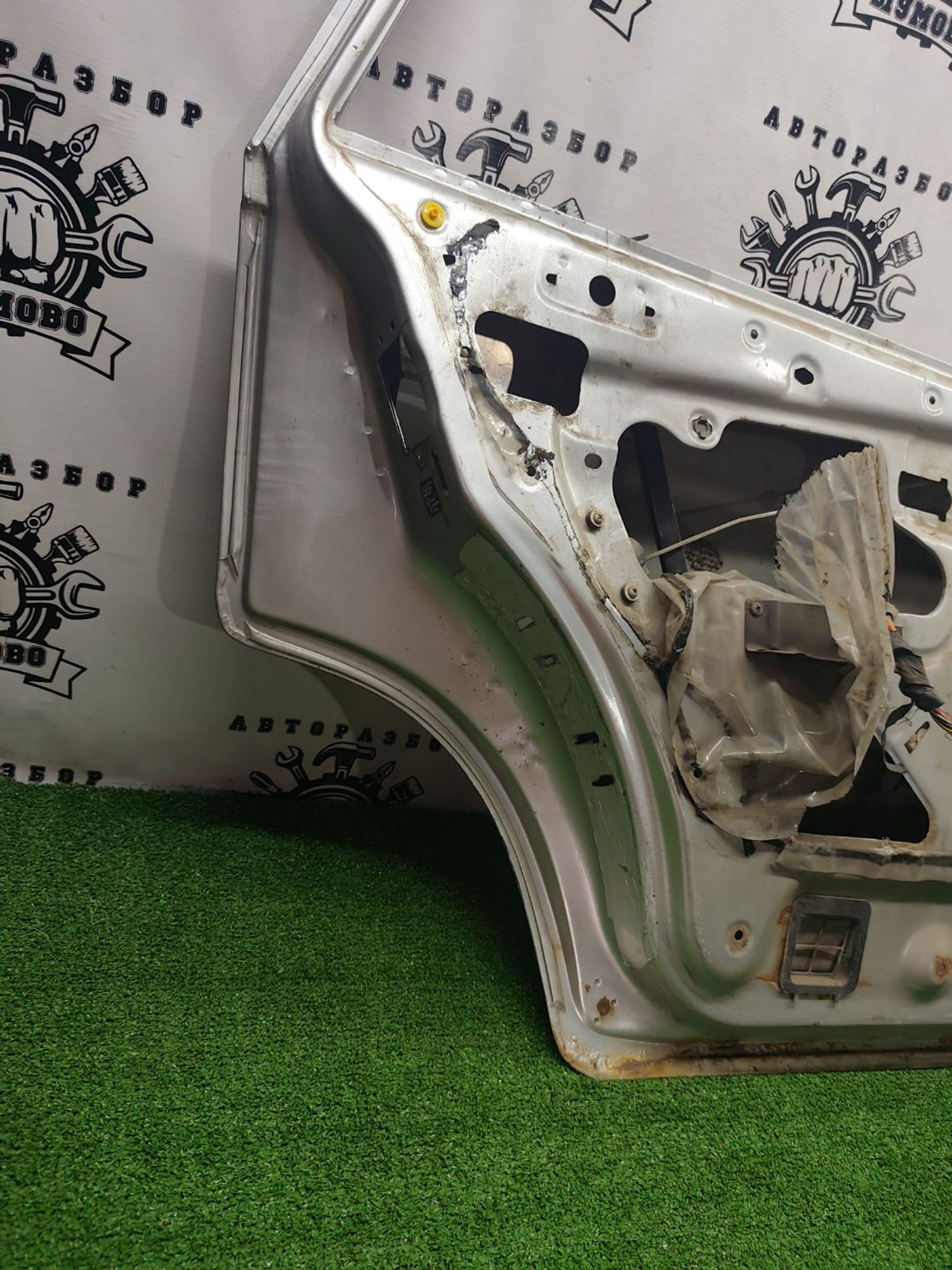 https://ycs.partsauto.market/partsauto-images/thmbs/userImages/cca1856e256b5441544f9aba03b424a6/part/202493a3-9e59-4a93-8d14-3602e2696933_1780487165520.jpg