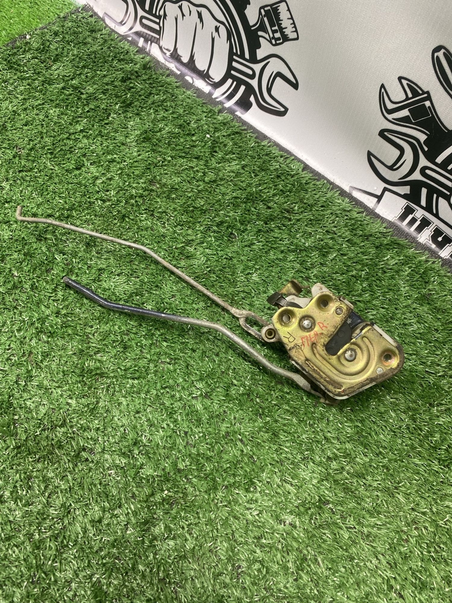 https://ycs.partsauto.market/partsauto-images/thmbs/userImages/cca1856e256b5441544f9aba03b424a6/part/2100d161-eb9f-4ba6-ae4a-9674dd3751e0_1782204679255.jpg