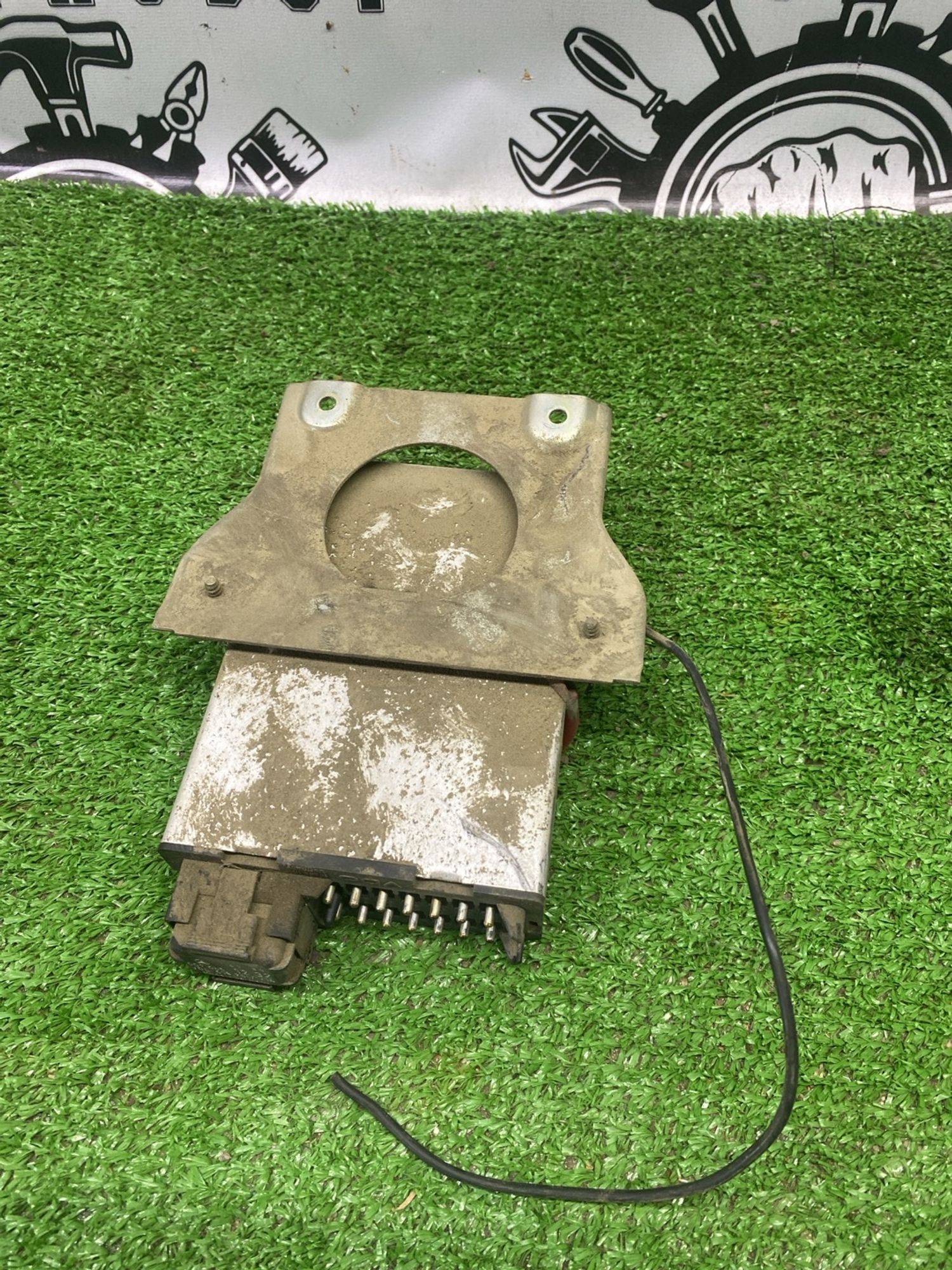 https://ycs.partsauto.market/partsauto-images/thmbs/userImages/cca1856e256b5441544f9aba03b424a6/part/2414b7cb-351e-4394-86df-656cbddbca2a_1784280775601.jpg