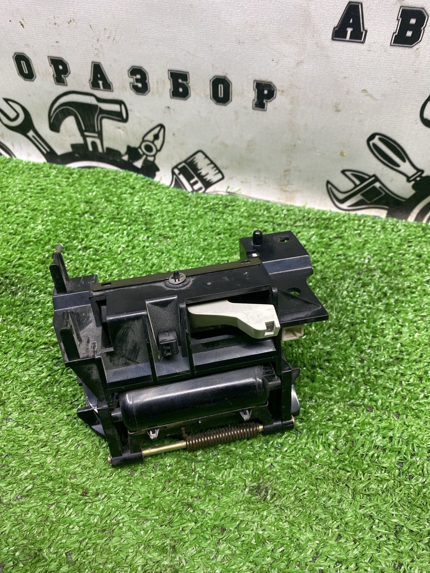 https://ycs.partsauto.market/partsauto-images/thmbs/userImages/cca1856e256b5441544f9aba03b424a6/part/2497c50b-842b-4e21-8773-5f9dd7e97177_1789375408592.jpg