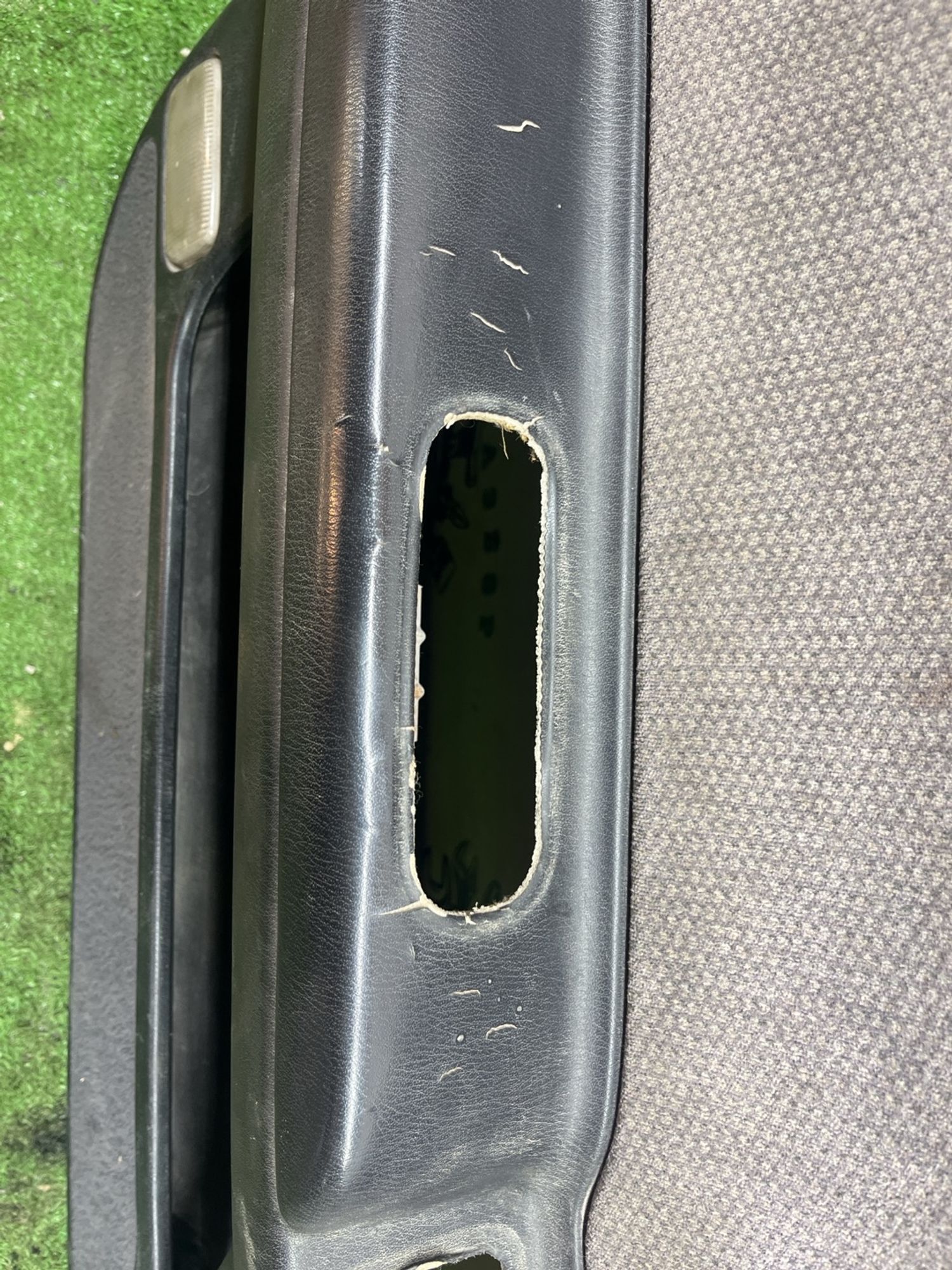 https://ycs.partsauto.market/partsauto-images/thmbs/userImages/cca1856e256b5441544f9aba03b424a6/part/25b40c31-e266-476b-8da3-477475d87e69_1778303776397.jpg