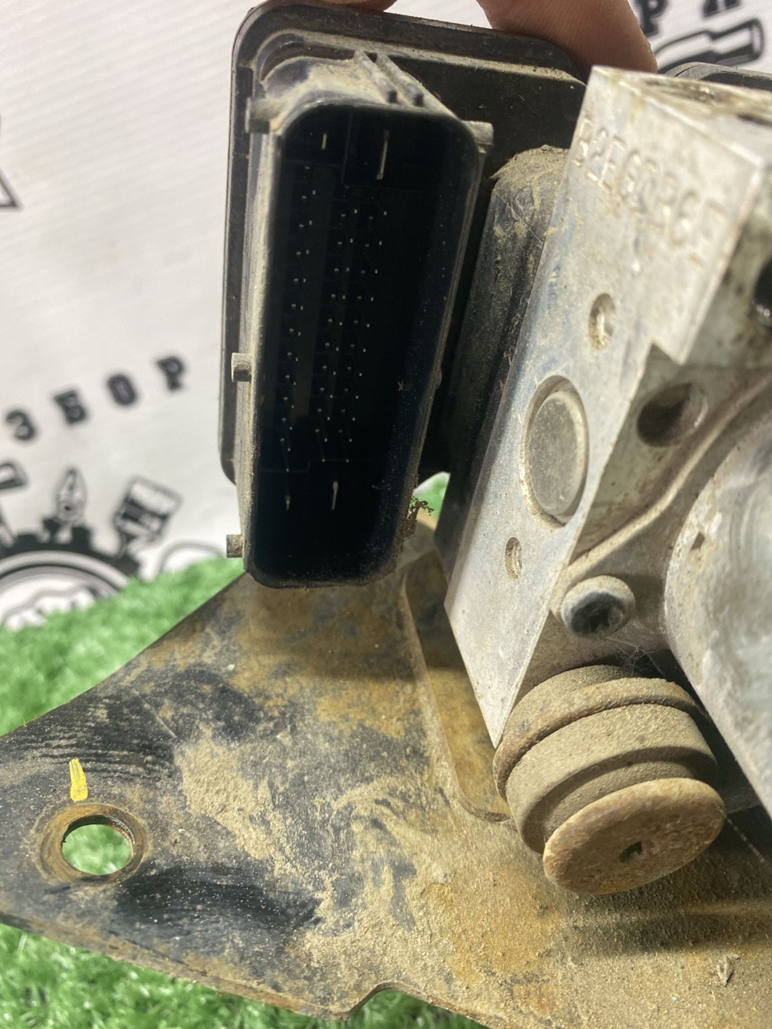 https://ycs.partsauto.market/partsauto-images/thmbs/userImages/cca1856e256b5441544f9aba03b424a6/part/261d1a6f-1be2-48f9-a44e-97e4f552f7b4_1780915228944.jpg