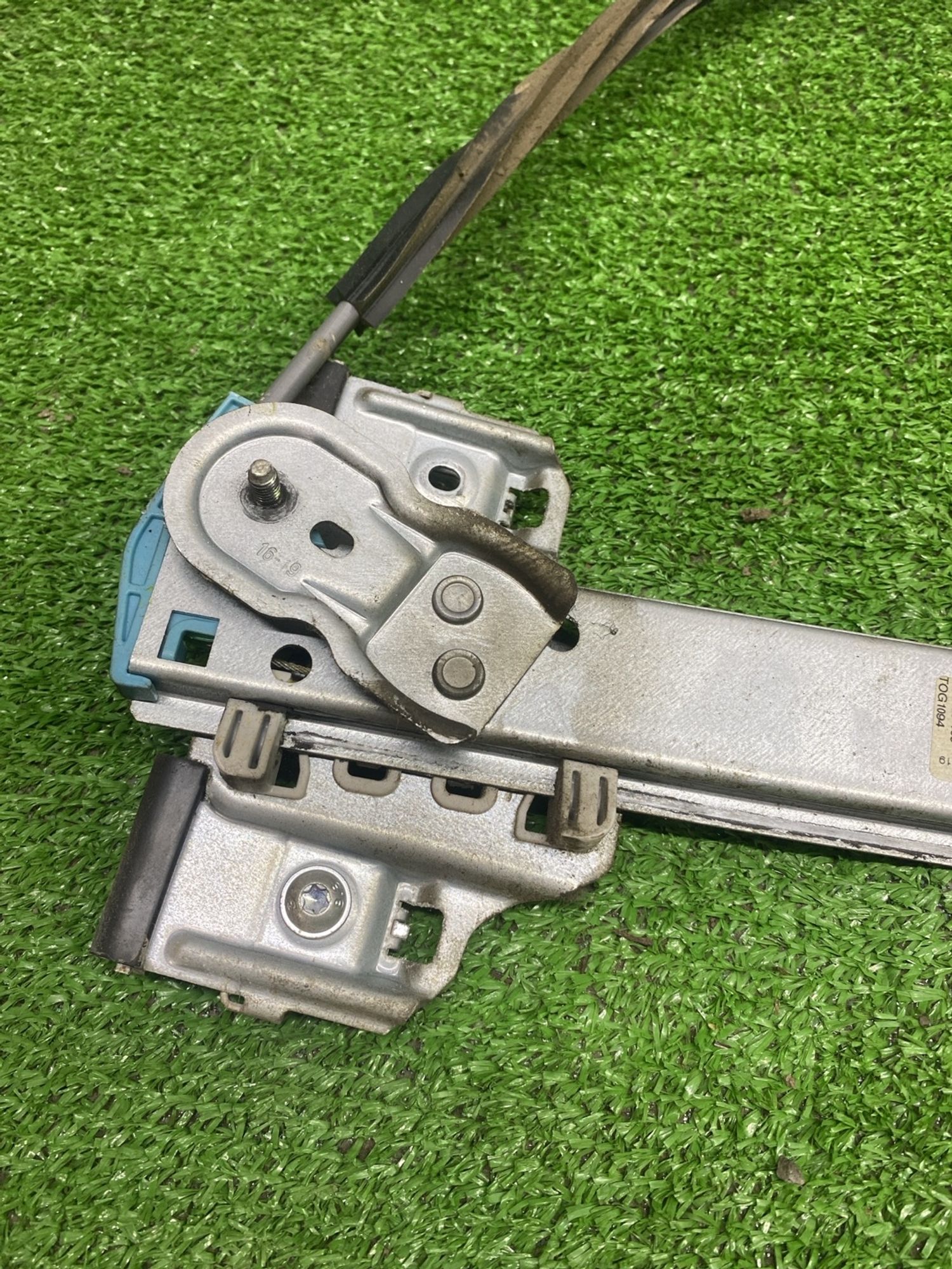 https://ycs.partsauto.market/partsauto-images/thmbs/userImages/cca1856e256b5441544f9aba03b424a6/part/267a1957-b575-4aef-b1af-74acac13c62b_1782897156383.jpg