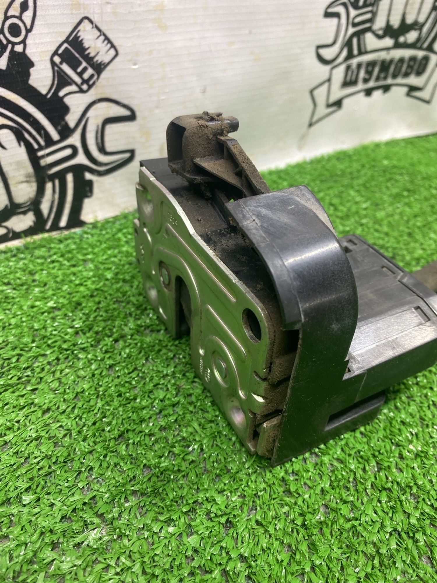 https://ycs.partsauto.market/partsauto-images/thmbs/userImages/cca1856e256b5441544f9aba03b424a6/part/273ba01d-83fb-4ec2-ac87-372bd9640eeb_1780899991796.jpg