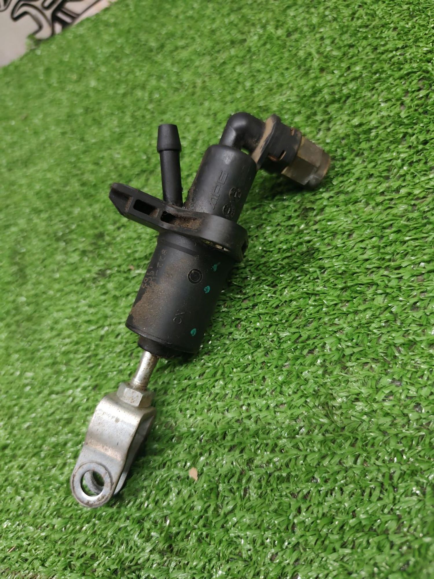https://ycs.partsauto.market/partsauto-images/thmbs/userImages/cca1856e256b5441544f9aba03b424a6/part/27446be7-d8ab-4c6a-9d98-309a194dd99d_1781007002530.jpg