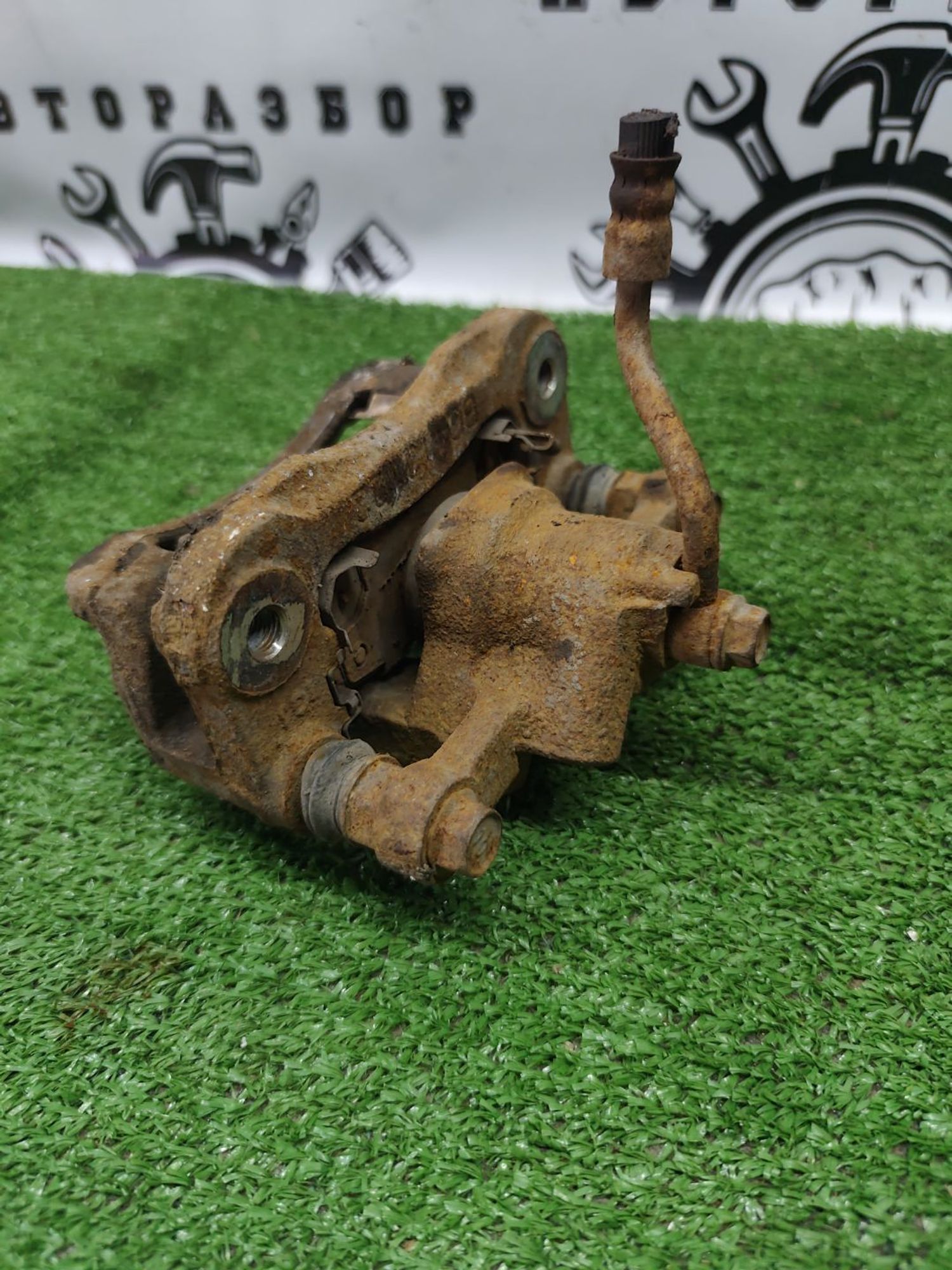 https://ycs.partsauto.market/partsauto-images/thmbs/userImages/cca1856e256b5441544f9aba03b424a6/part/27acc88c-eb8d-4301-bc8f-2f63f21264a5_1783578761194.jpg