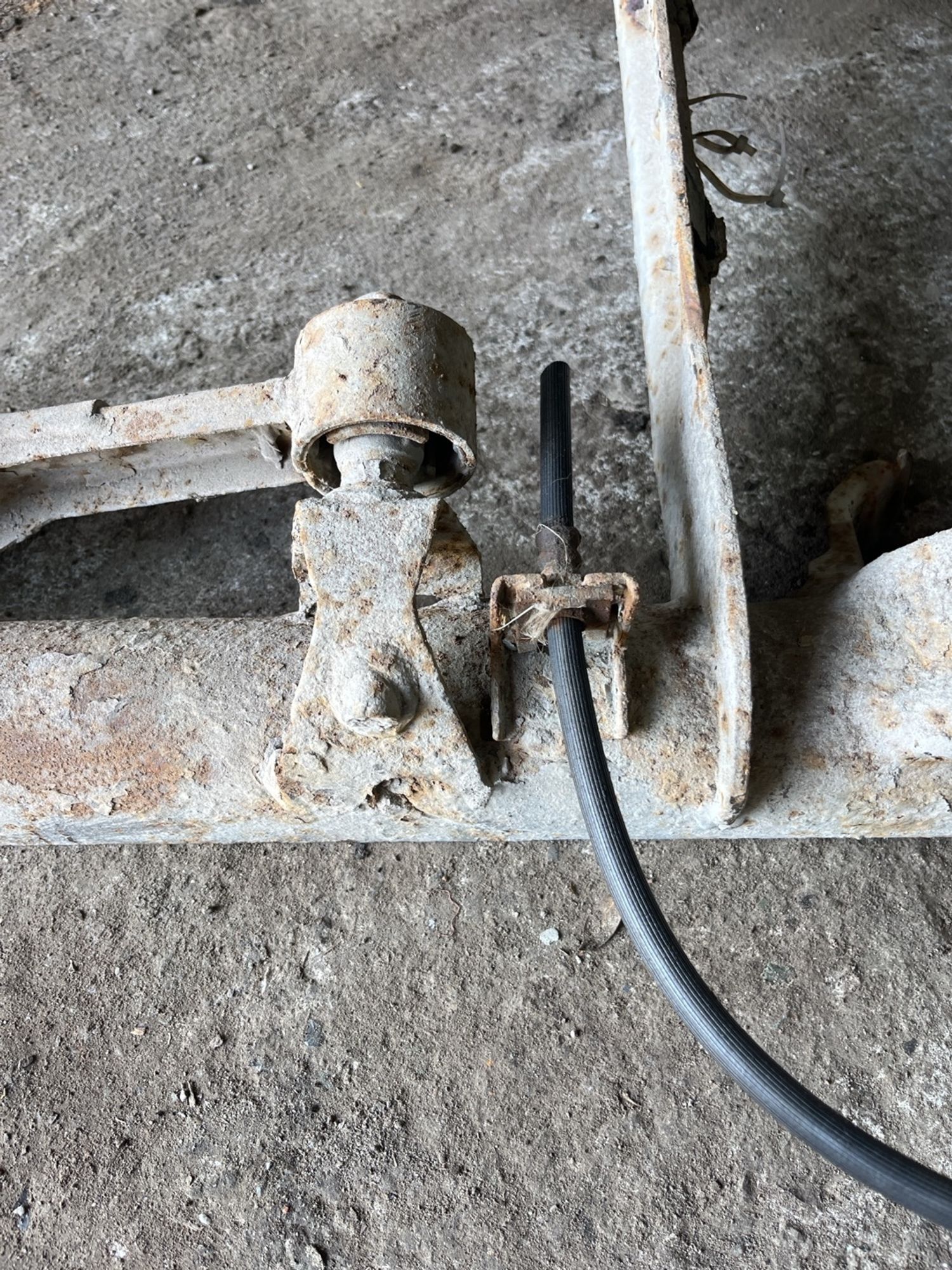 https://ycs.partsauto.market/partsauto-images/thmbs/userImages/cca1856e256b5441544f9aba03b424a6/part/291753e3-fcf4-46c2-8b54-e170703a6277_1778736900453.jpg