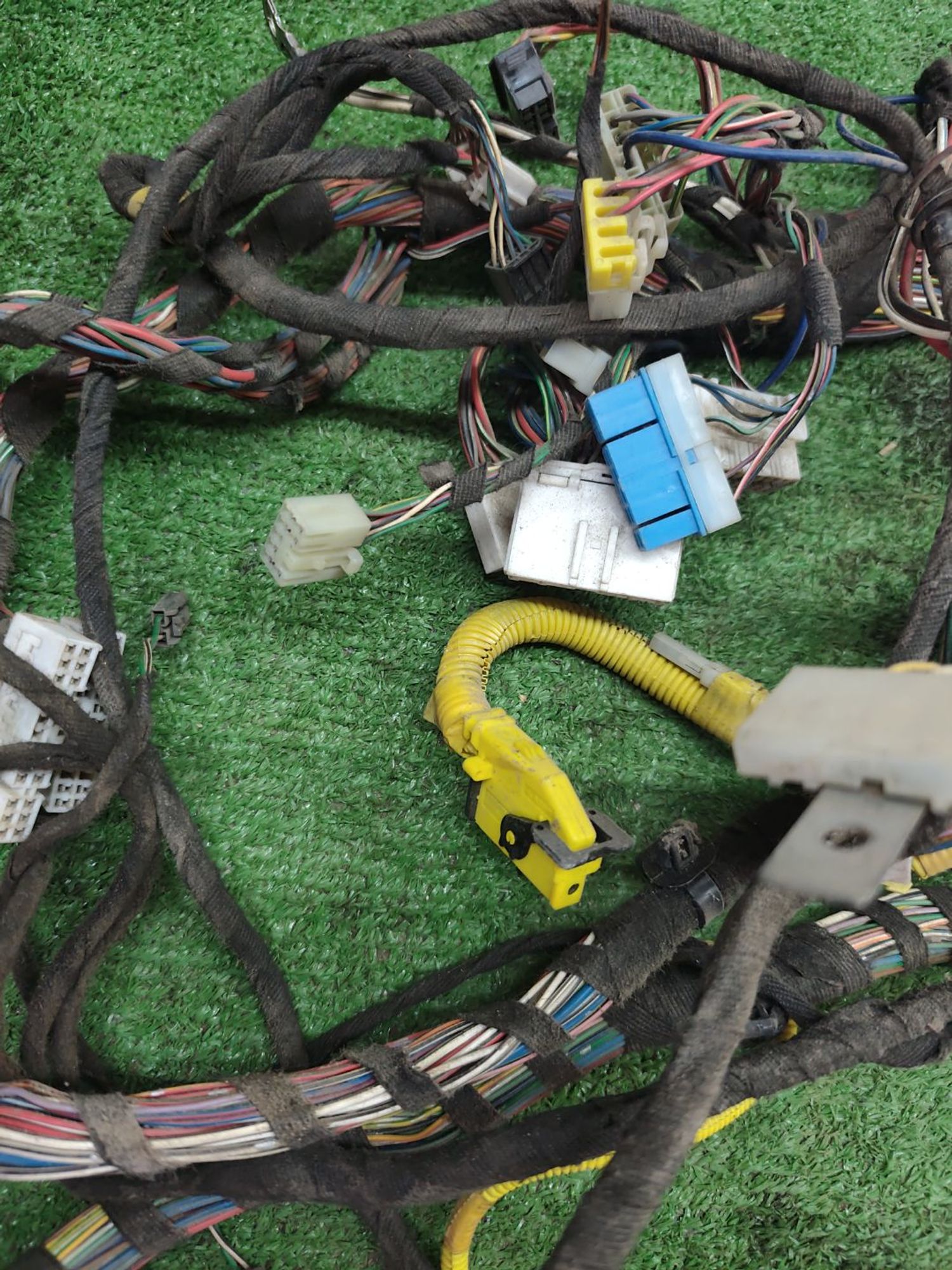 https://ycs.partsauto.market/partsauto-images/thmbs/userImages/cca1856e256b5441544f9aba03b424a6/part/2b10638d-c4b9-49e4-b040-5dcac353d202_1778129714497.jpg