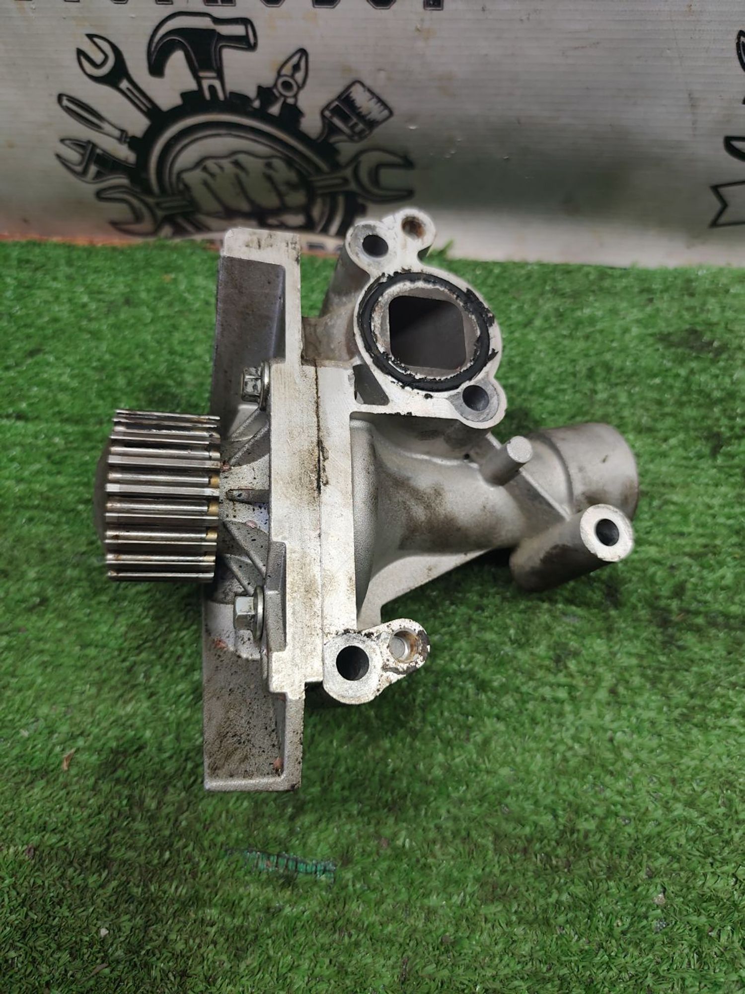 https://ycs.partsauto.market/partsauto-images/thmbs/userImages/cca1856e256b5441544f9aba03b424a6/part/2b5f414b-d159-46a5-a5f8-ad755f4e6d20_1777804041549.jpg