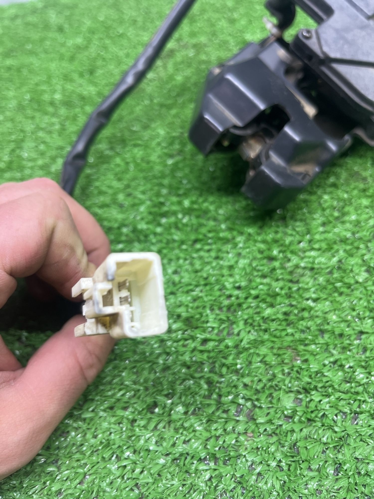 https://ycs.partsauto.market/partsauto-images/thmbs/userImages/cca1856e256b5441544f9aba03b424a6/part/2c651254-46c7-4a20-86dd-a4515d676a99_1781085262002.jpg