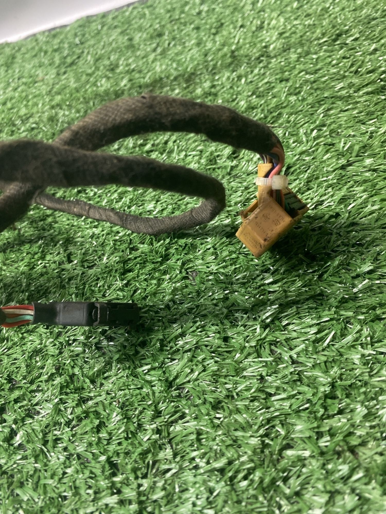 https://ycs.partsauto.market/partsauto-images/thmbs/userImages/cca1856e256b5441544f9aba03b424a6/part/2c91faa5-380d-4dfe-87b5-b08241d7f2d5_1781086106337.jpg