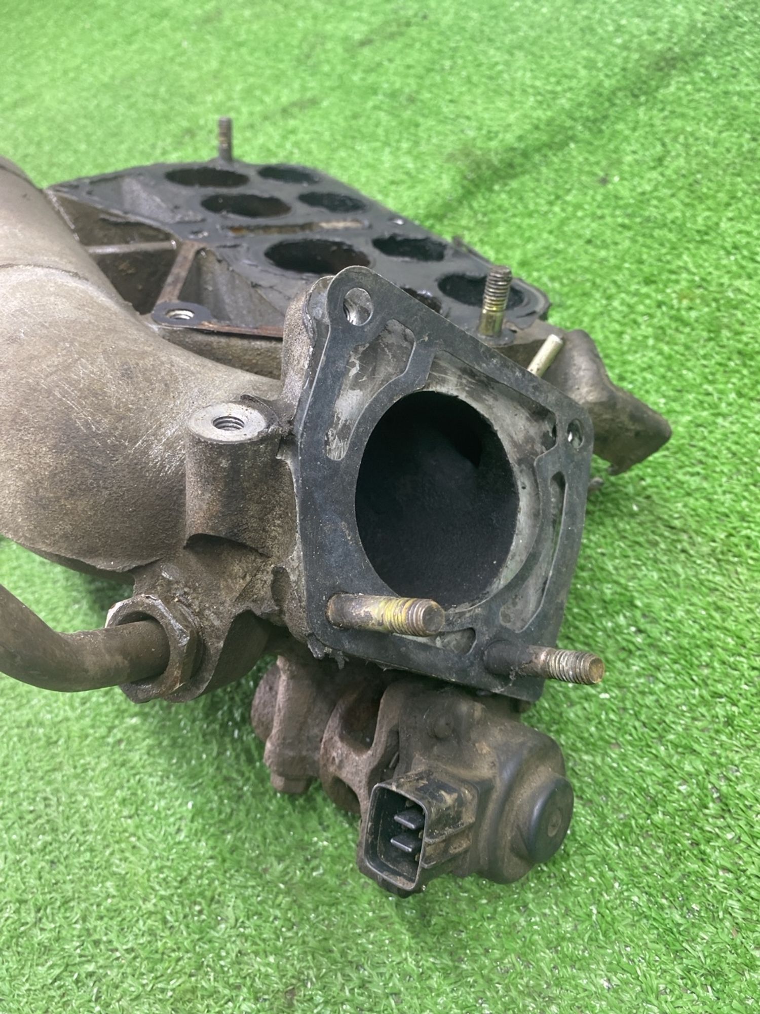 https://ycs.partsauto.market/partsauto-images/thmbs/userImages/cca1856e256b5441544f9aba03b424a6/part/2d20a605-922a-4fa8-ace9-dfe991b9dcc1_1785322871093.jpg