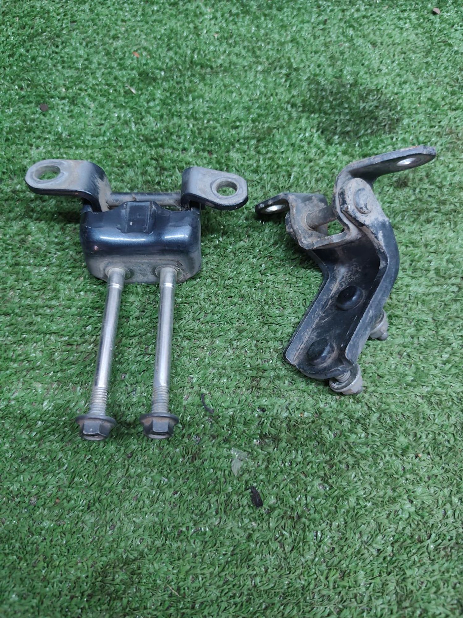 https://ycs.partsauto.market/partsauto-images/thmbs/userImages/cca1856e256b5441544f9aba03b424a6/part/2d719e4d-79ff-48c3-8cc3-8e464d5422de_1779865440655.jpg