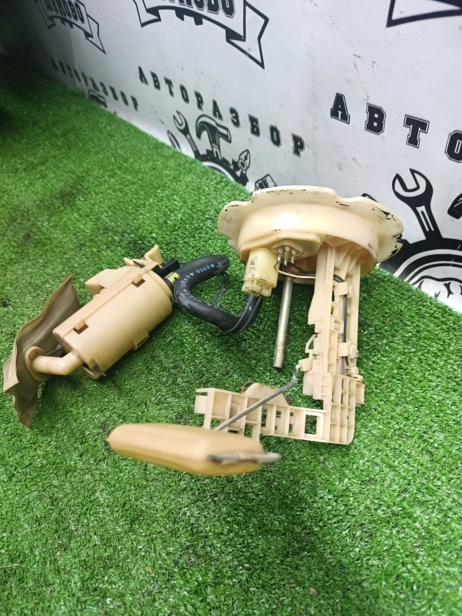 https://ycs.partsauto.market/partsauto-images/thmbs/userImages/cca1856e256b5441544f9aba03b424a6/part/2dd5b074-db0d-46bf-a996-4ff92afacd47_1789387436096.jpg