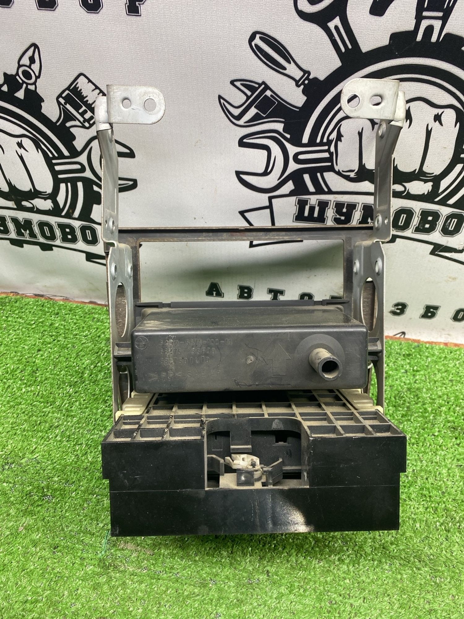 https://ycs.partsauto.market/partsauto-images/thmbs/userImages/cca1856e256b5441544f9aba03b424a6/part/2de71161-68f3-4f78-aff7-d39433330e6c_1789381088849.jpg