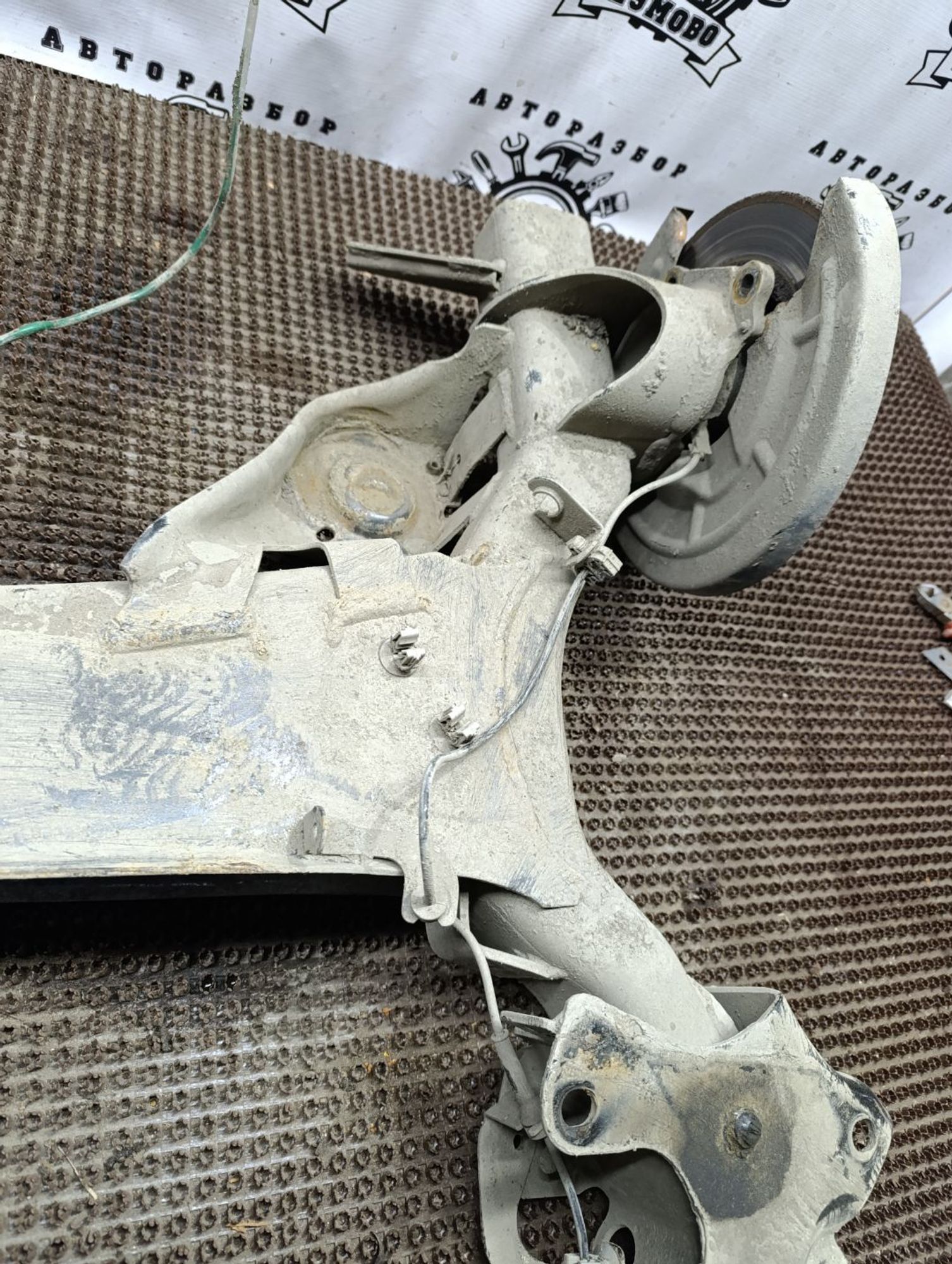 https://ycs.partsauto.market/partsauto-images/thmbs/userImages/cca1856e256b5441544f9aba03b424a6/part/2e749ac2-f4e9-423d-875b-f2f0893eaf44_1745436196949.jpg