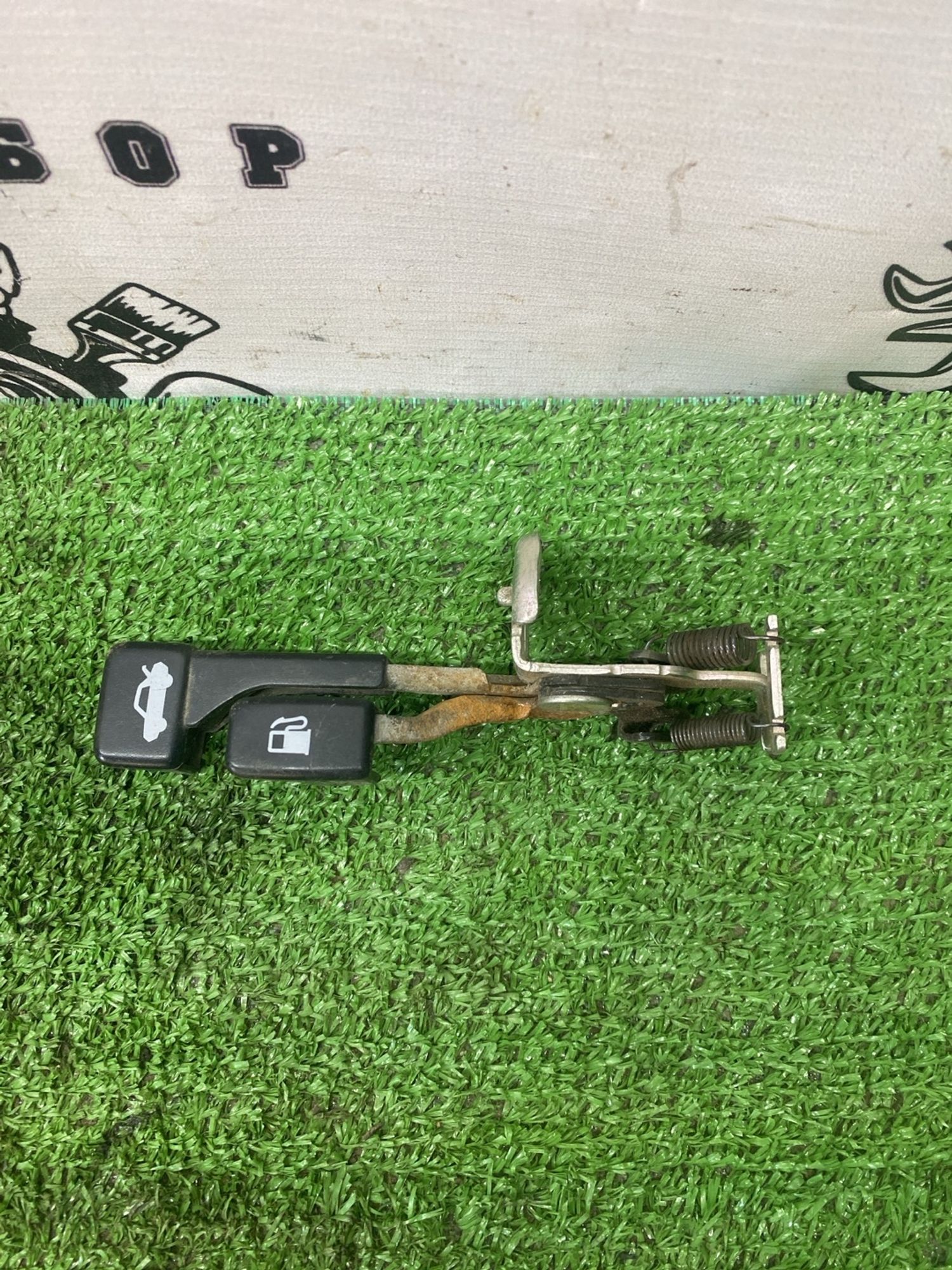 https://ycs.partsauto.market/partsauto-images/thmbs/userImages/cca1856e256b5441544f9aba03b424a6/part/2e7b0f83-a28d-498b-bce4-f9ce7ea3a2a0_1780039010274.jpg