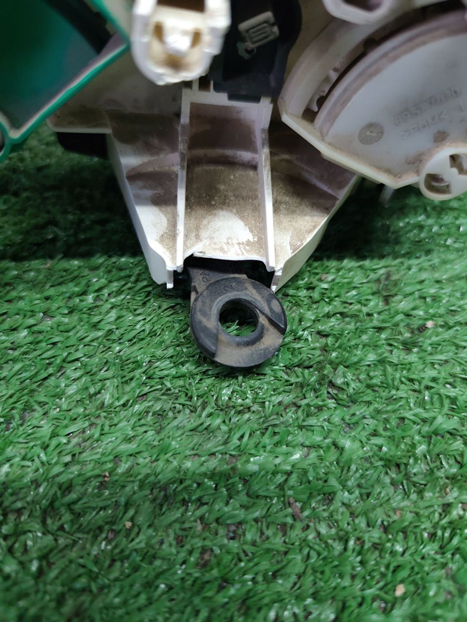https://ycs.partsauto.market/partsauto-images/thmbs/userImages/cca1856e256b5441544f9aba03b424a6/part/2f427e12-6830-45b6-b663-dda6b65b4f0e_1774518305701.jpg
