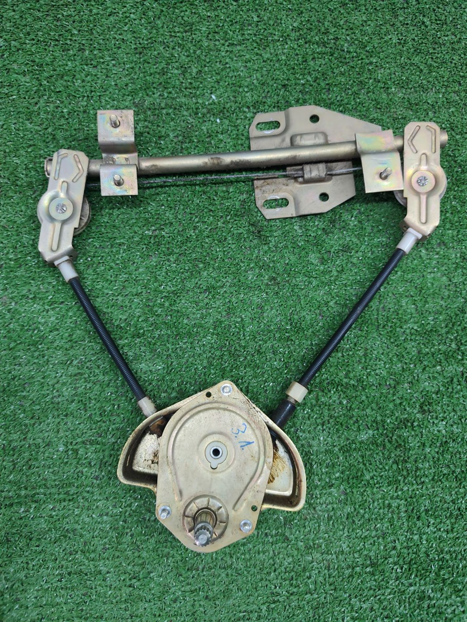 https://ycs.partsauto.market/partsauto-images/thmbs/userImages/cca1856e256b5441544f9aba03b424a6/part/328d0137-4166-45b5-91ef-e1f0b1965c07_1781170451591.jpg